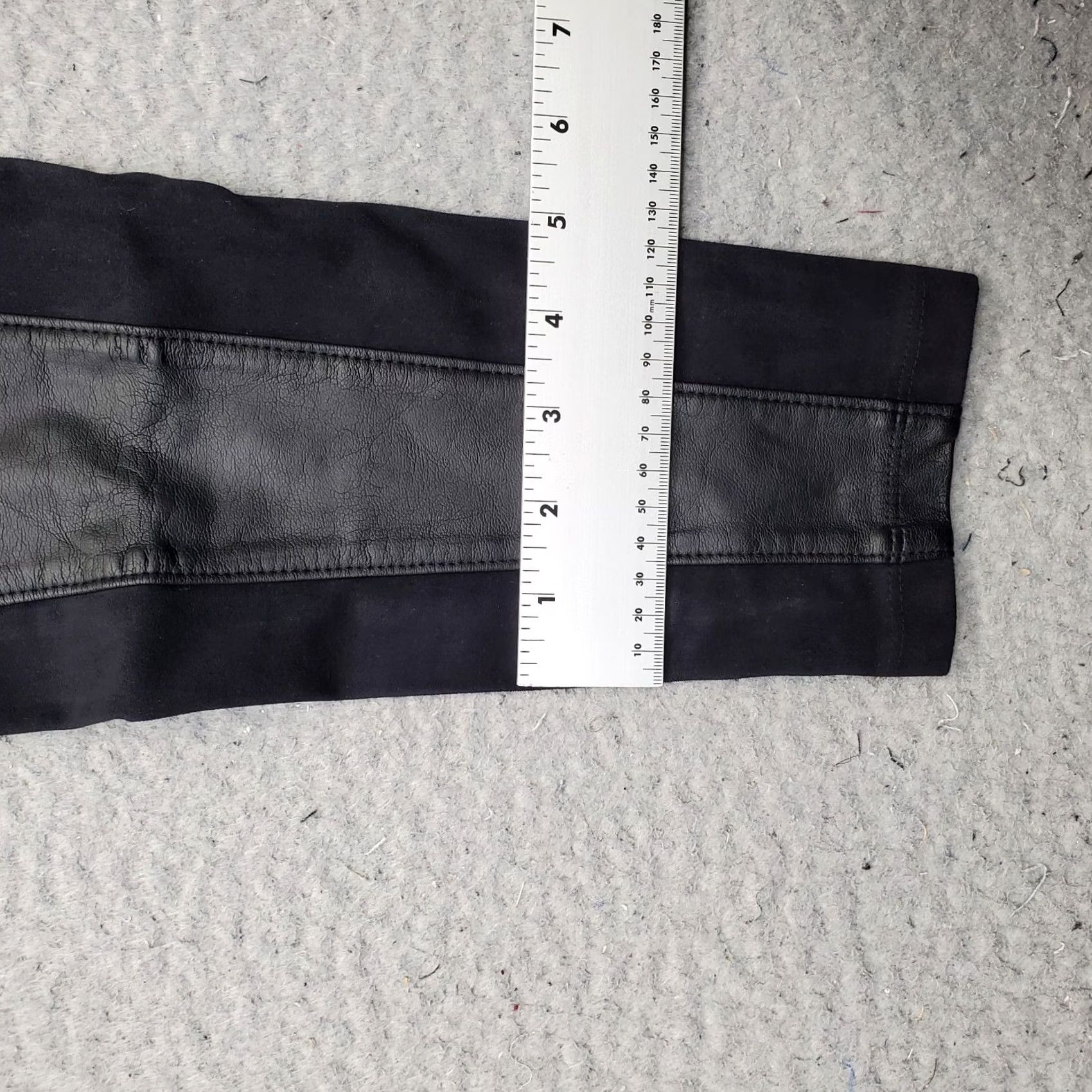 Vintage Lyssé Leggings Womens Size M Black Faux Leather Panel Stretch Skinny Pull On Size 32" / US 10 / IT 46 - 5 Thumbnail
