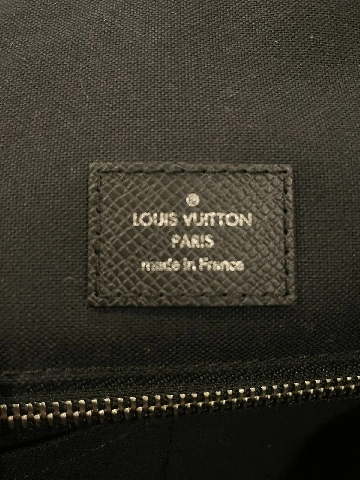 Louis Vuitton Louis Vuitton Taurillon Astralis 50 Black Keepall Size ONE SIZE - 7 Thumbnail