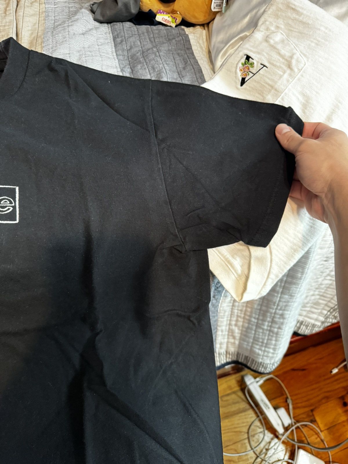 Supreme Supreme kaws chalk box logo Size US M / EU 48-50 / 2 - 8 Thumbnail