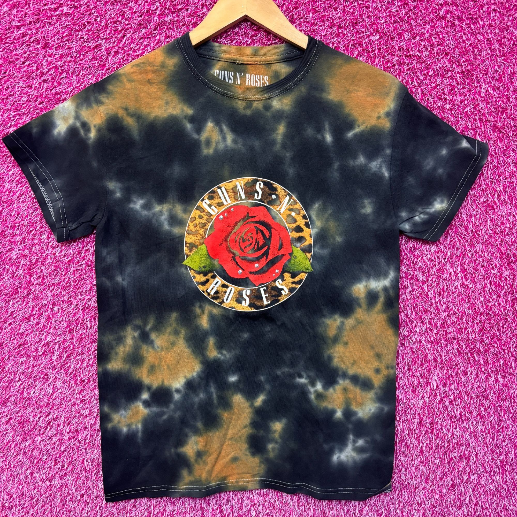 Guns N' Roses Guns N’ Roses Leopard Print Rose Band Logo Rock Tie Dye S Size US S / EU 44-46 / 1 - 1 Thumbnail