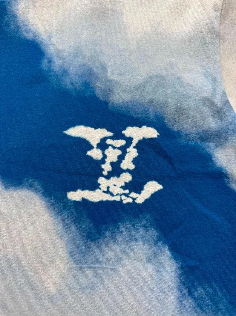 Louis Vuitton Louis Vuitton Blue Sky and White Cloud Short Sleeve Size US S / EU 44-46 / 1 - 4 Thumbnail