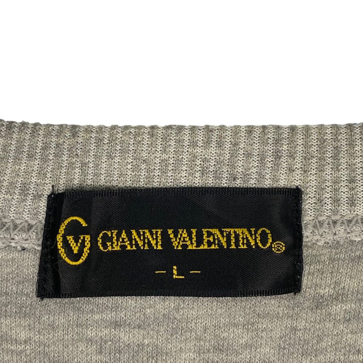 Other Vintage Gianni Valentino Embroidered Crewneck Sweatshir Gray Size US L / EU 52-54 / 3 - 7 Thumbnail