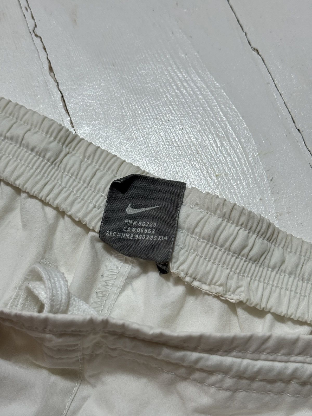 Nike VINTAGE NIKE MINI SWOOSH 2000s NYLON PANTS Size 27" / US 4 / IT 40 - 7 Thumbnail