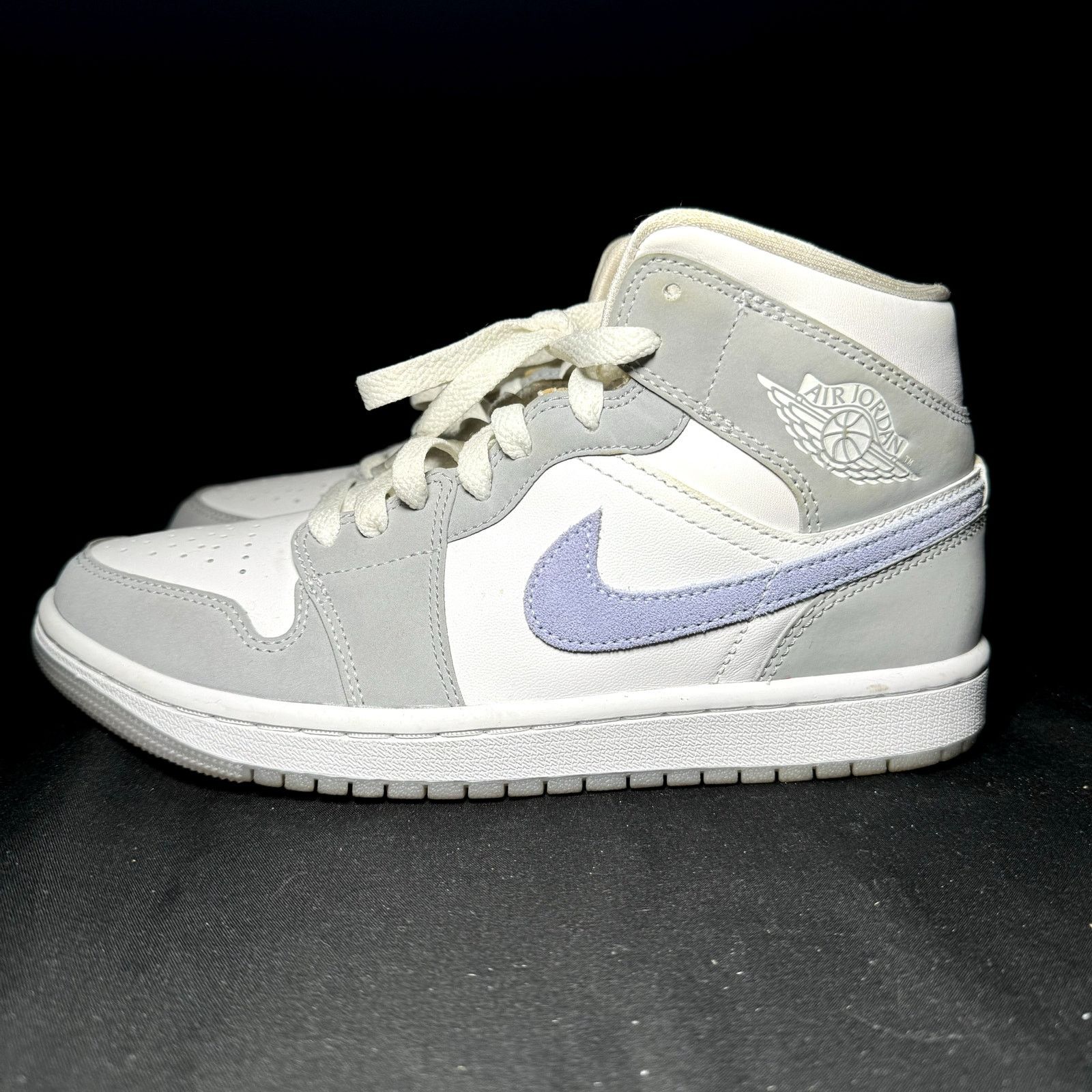 Jordan Brand × Nike Wmns Nike Air Jordan 1 Mid Wolf Grey Aluminum - Size 7 Size US 7 / IT 37 - 8 Thumbnail