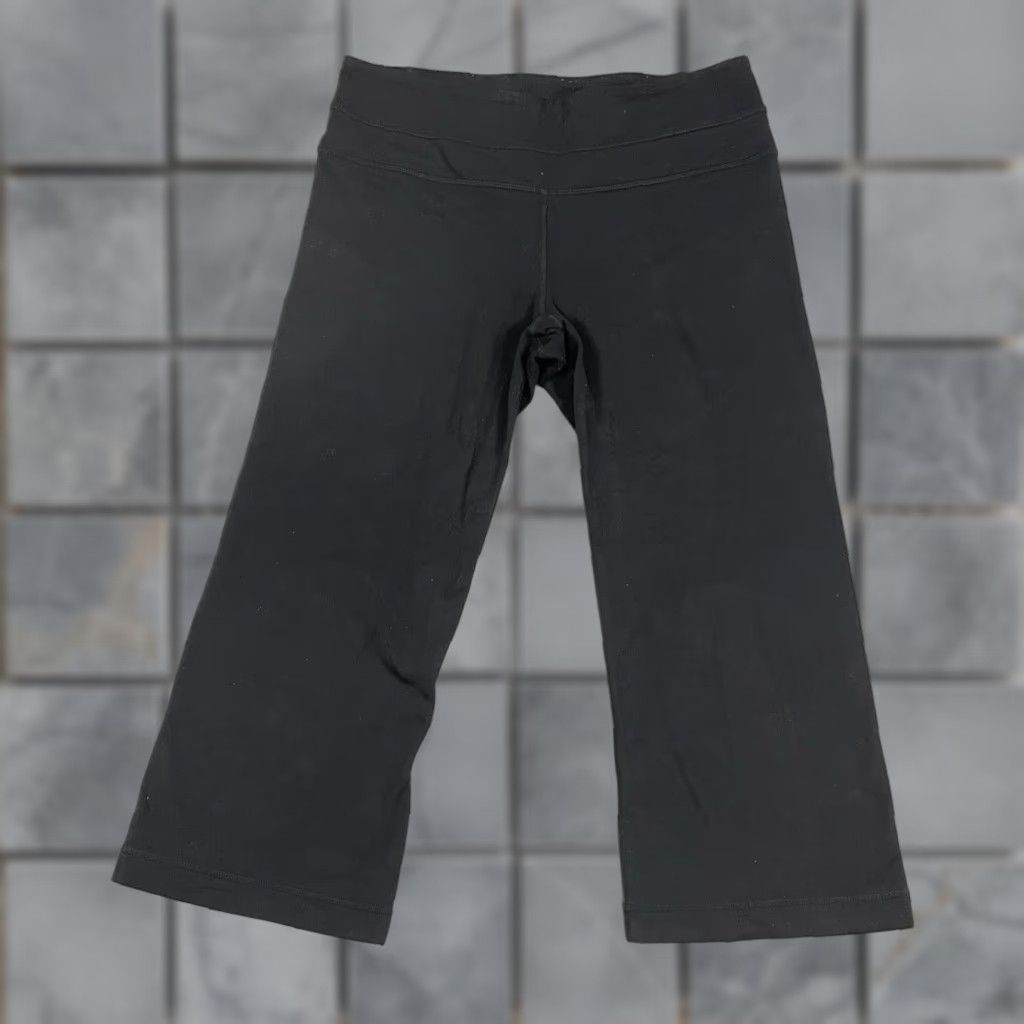 Lululemon Lululemon Pants Womens 6 Black Stretch Capri Crop Activewear Yoga Gym Size 28" / US 6 / IT 42 - 1 Thumbnail