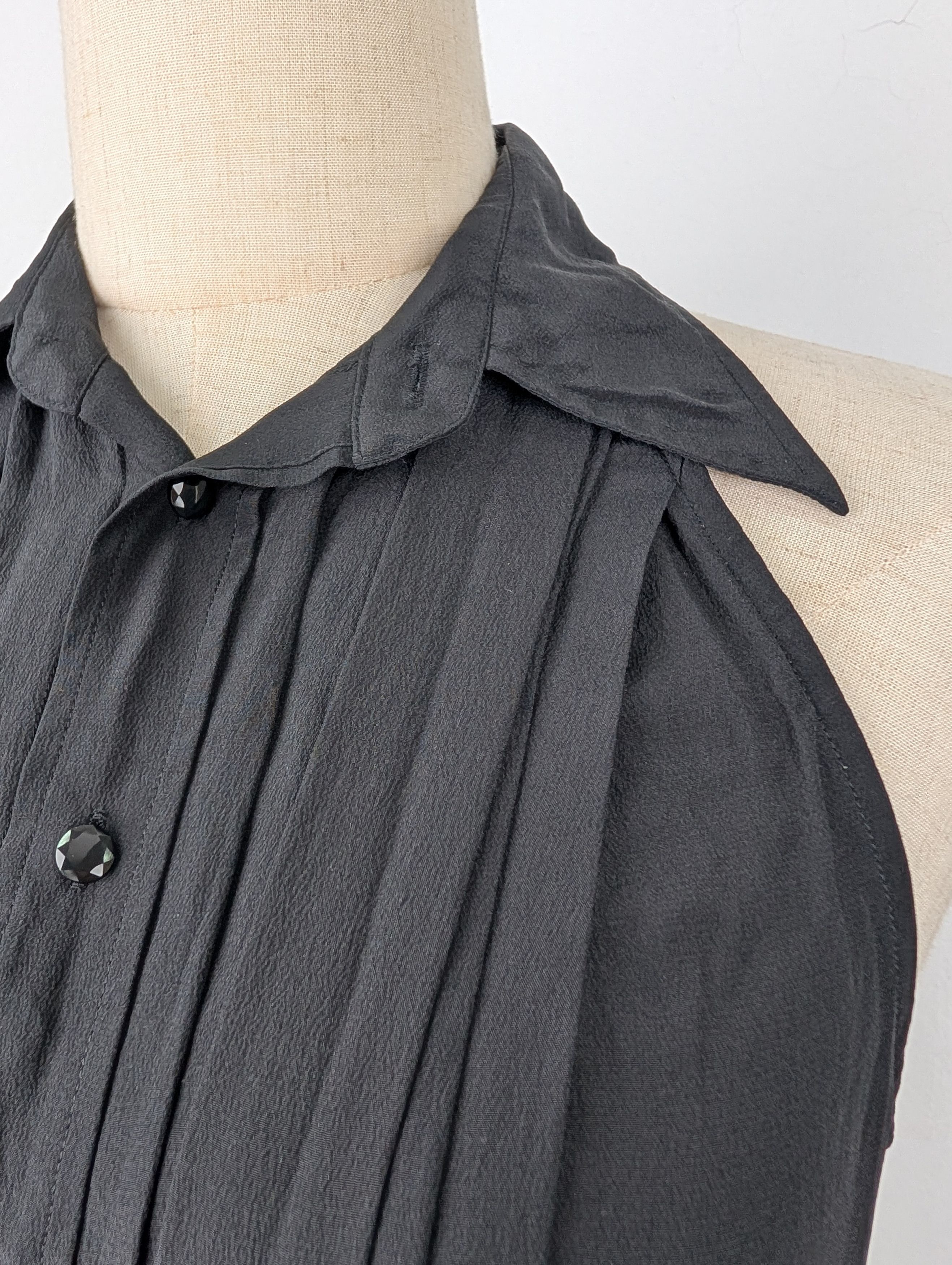 Rugby Ralph Lauren Black Sleeveless Top With Tie And Diamante Buttons Size XS / US 0-2 / IT 36-38 - 4 Thumbnail