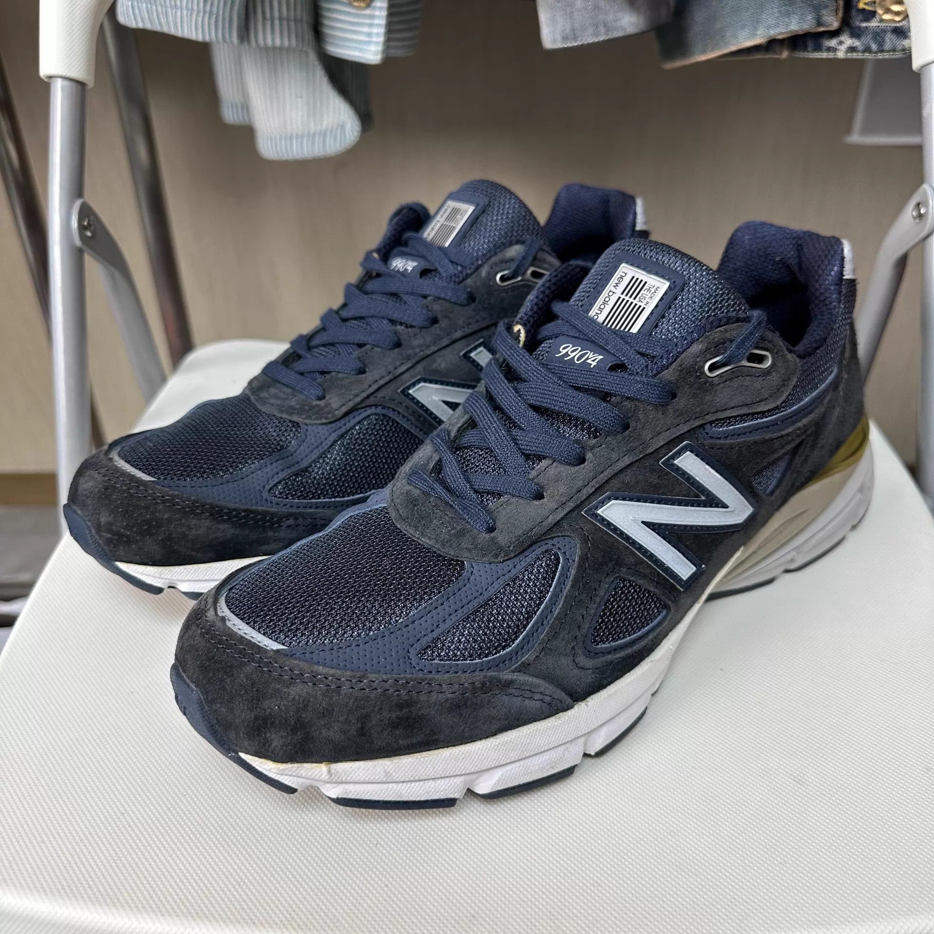 New Balance New Balance 990 V4 Retro Textile Low Unisex Run Nvy US44.5 Size US 11.5 / EU 44-45 - 1 Thumbnail