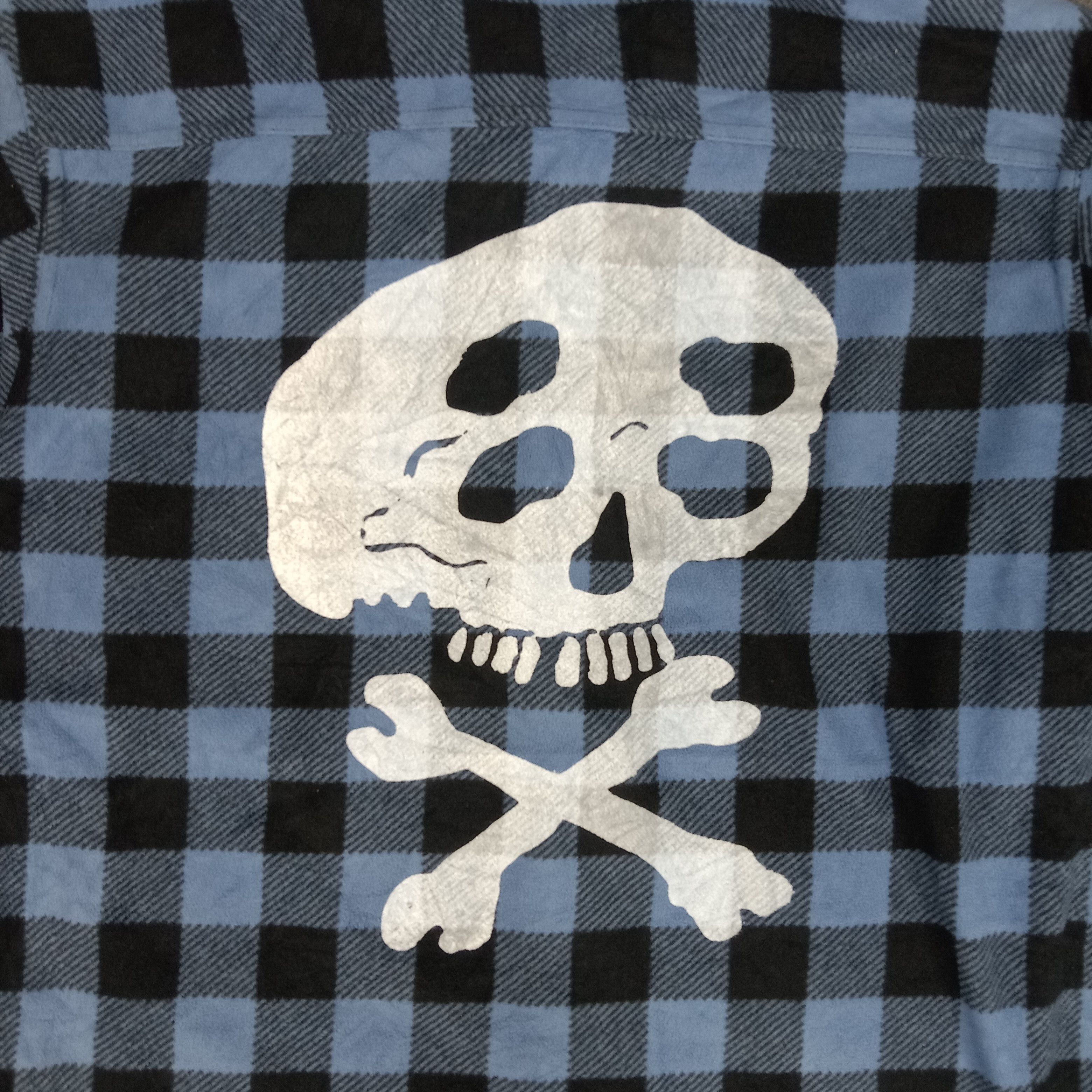 Japanese Brand × Vintage Uniqlo Japanese Skulls Custom Design Shirt Button Up Size US XL / EU 56 / 4 - 2 Thumbnail