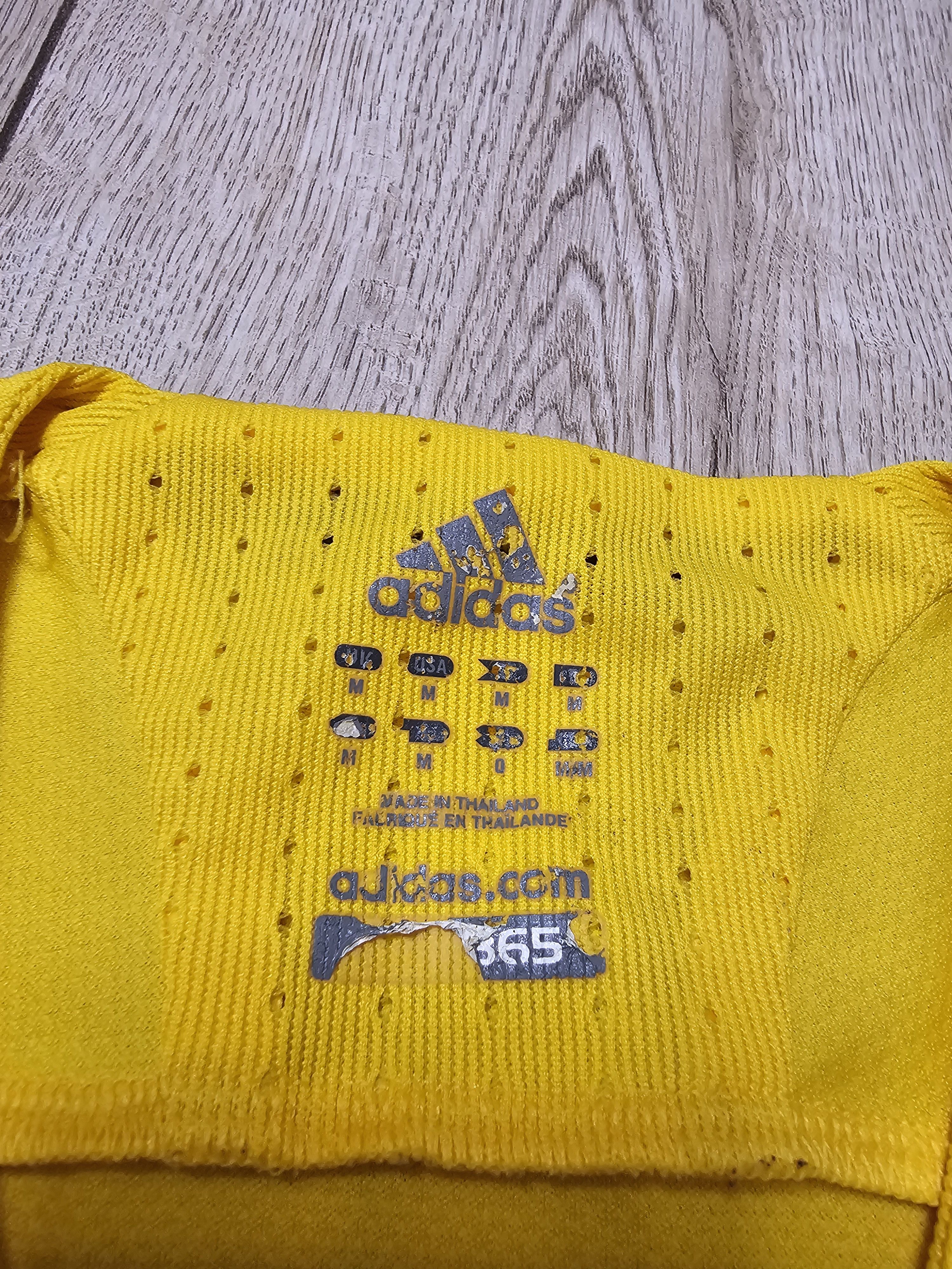 Adidas REAL MADRID 2008 2009 GOALKEEPER FOOTBALL SOCCER JERSEY Size US M / EU 48-50 / 2 - 12 Thumbnail