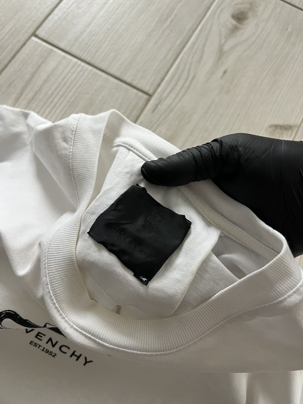 Givenchy GIVENCHY WHITE T SHIRT Size US S / EU 44-46 / 1 - 5 Thumbnail