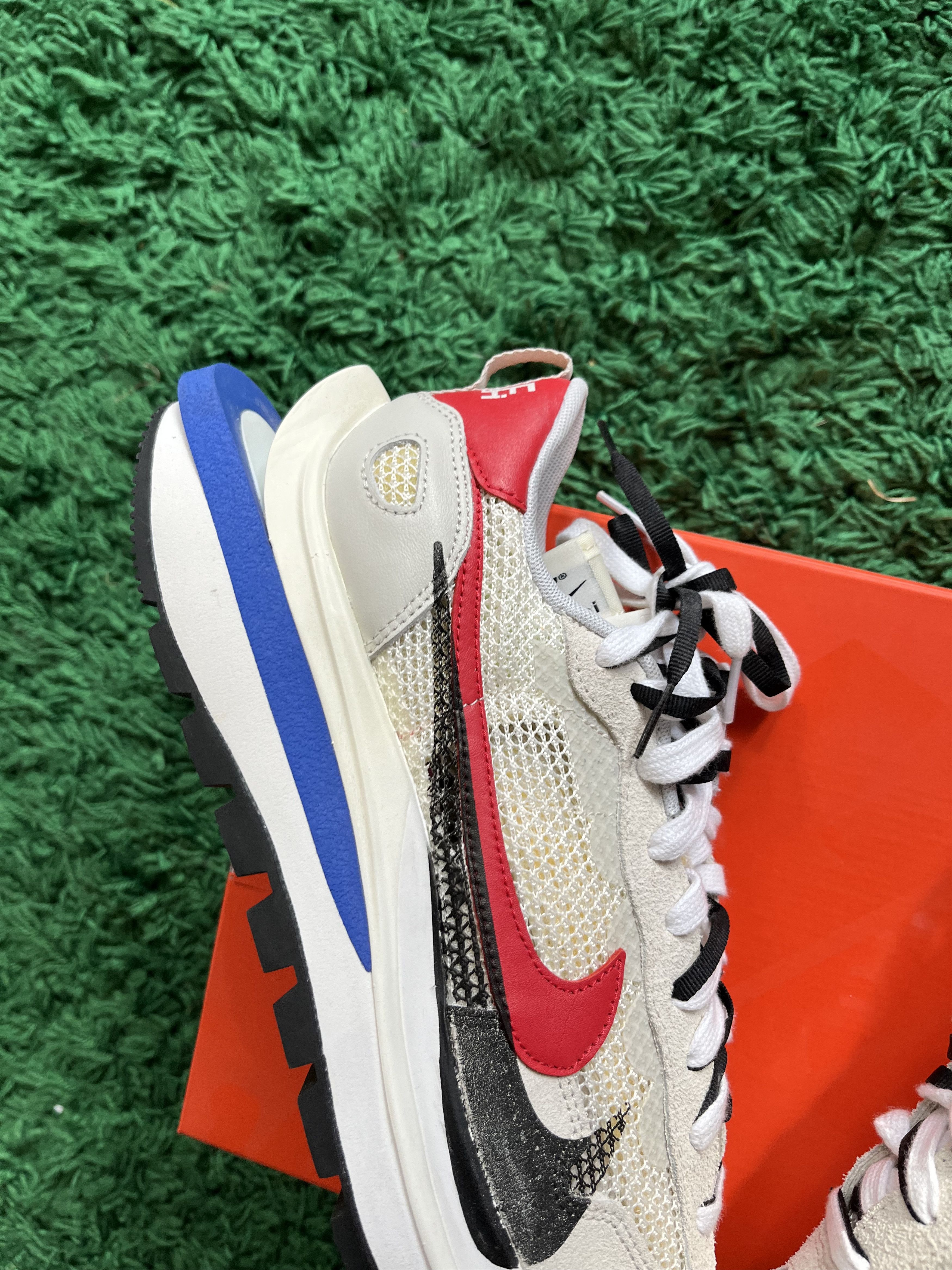 Nike × Sacai Nike vapor waffle x Sacai beige Size US 9.5 / EU 42-43 - 2 Thumbnail