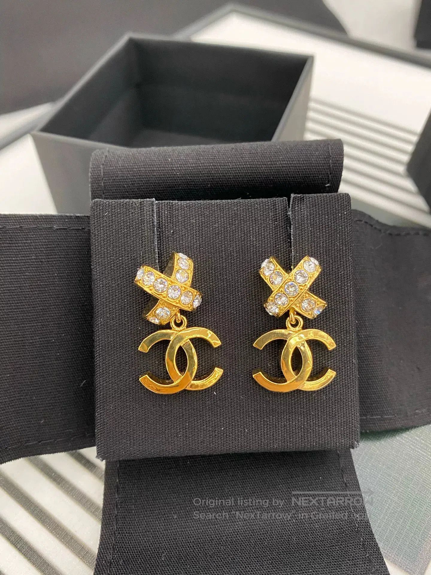 Chanel CHANEL 23P Gold Cross Crystal Double C Drop Earrings. Size ONE SIZE - 2 Thumbnail