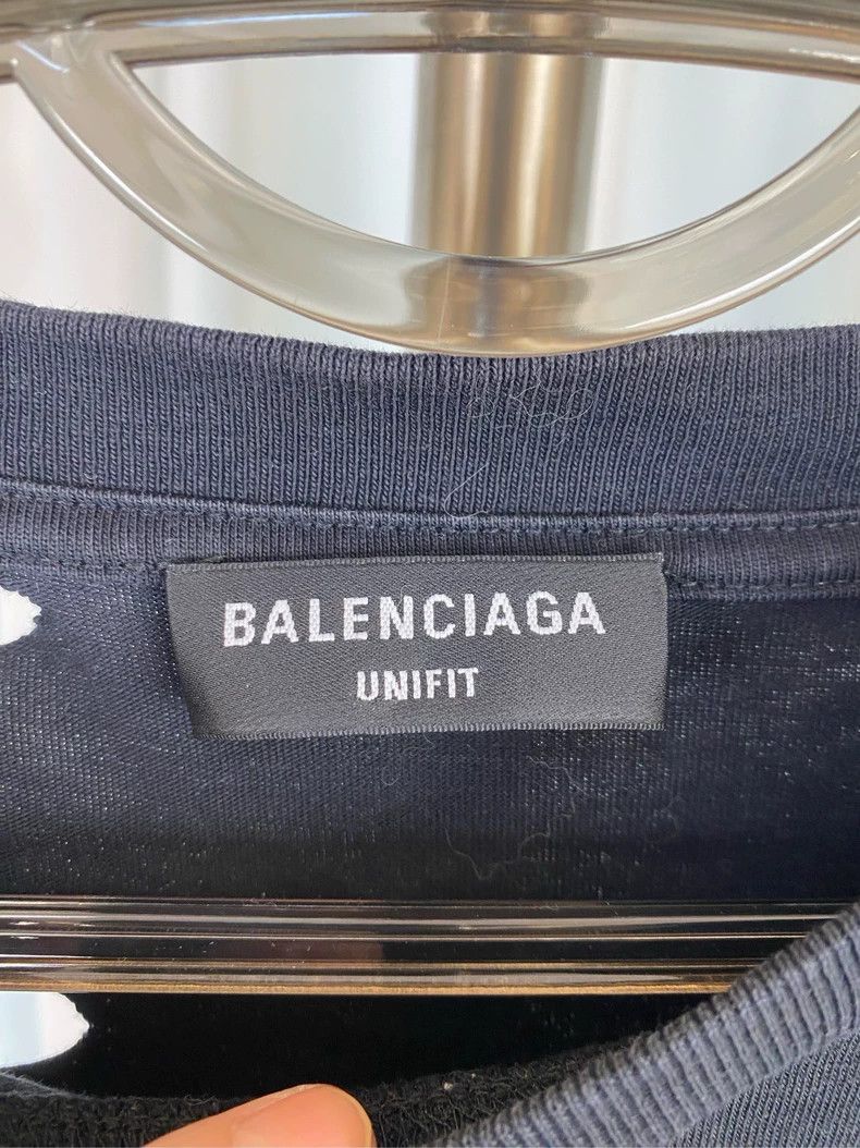 Balenciaga Balenciaga Printed logo on the chest to make old damaged s Size US L / EU 52-54 / 3 - 3 Thumbnail