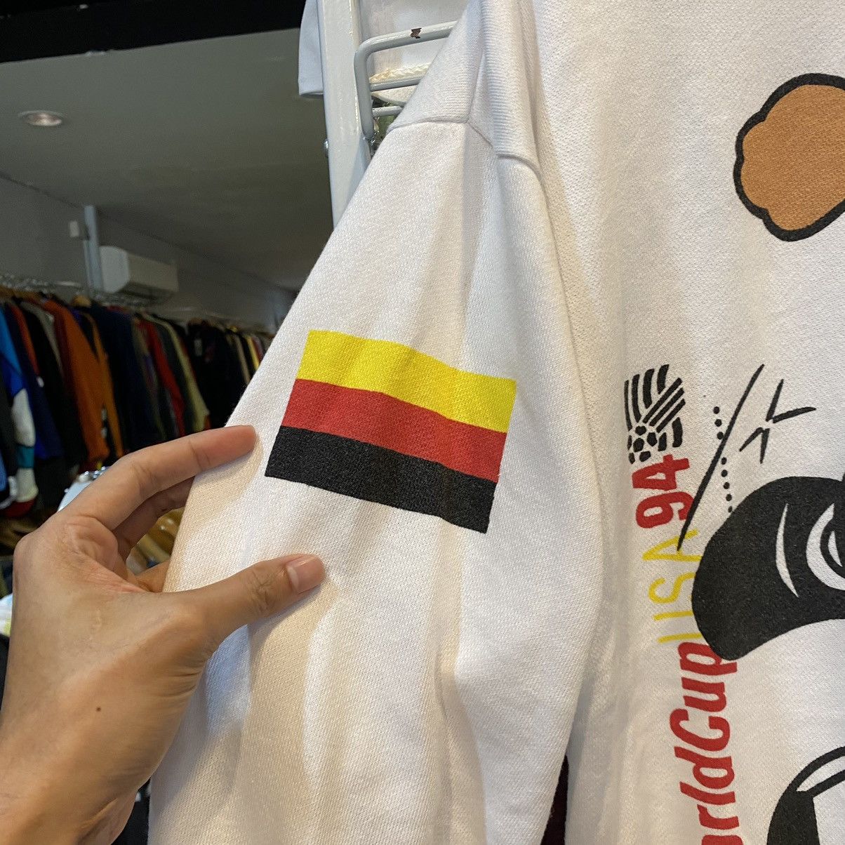 Vintage Vintage Germany 90s World Cup Crewneck Sweatshirt Size US L / EU 52-54 / 3 - 8 Thumbnail