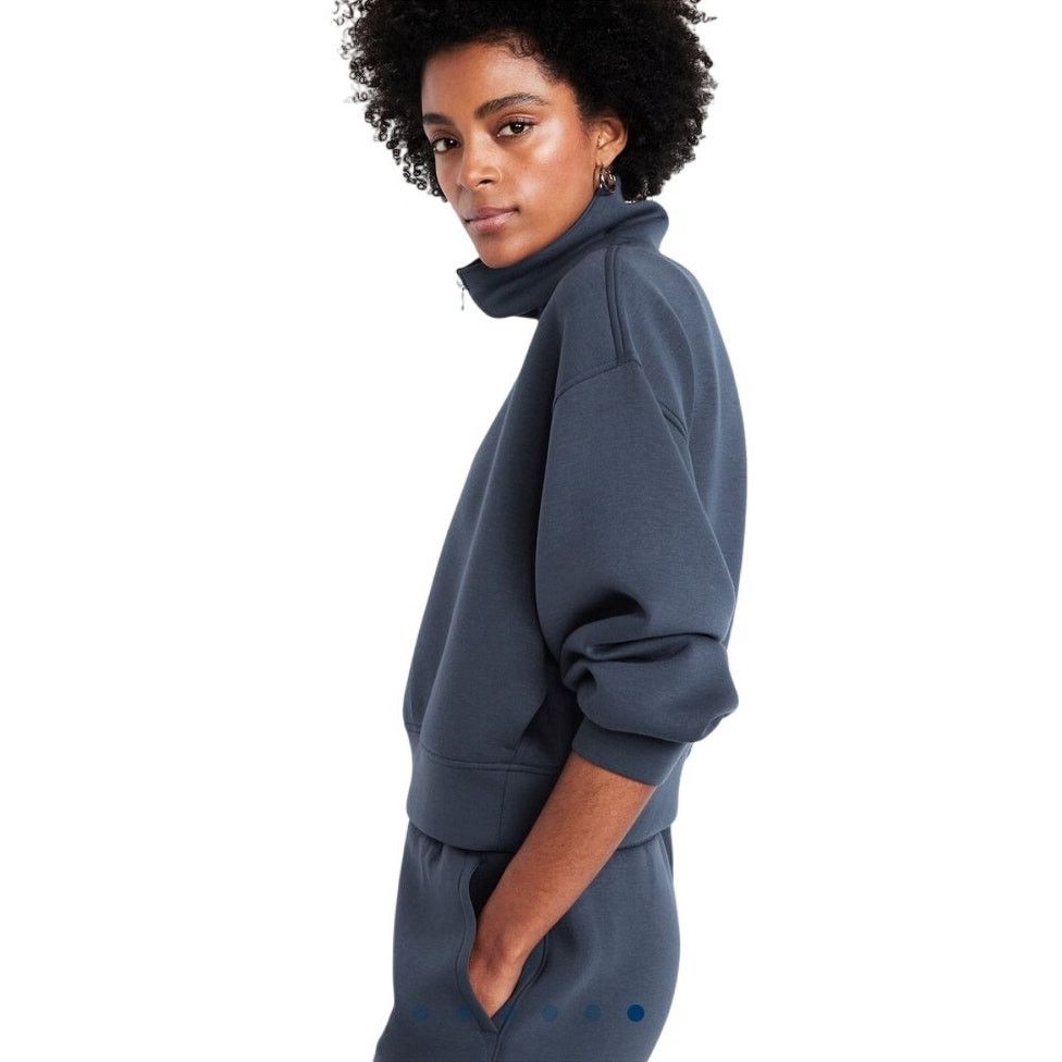 Old Navy Half Zip Bounce Fleece Pullover with joggers Size medium Size 30" / US 8 / IT 44 - 9 Thumbnail