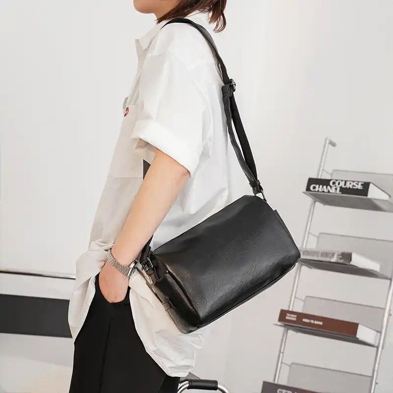 Japanese Brand Soft Leather Crossbody Bag Size ONE SIZE - 1 Thumbnail