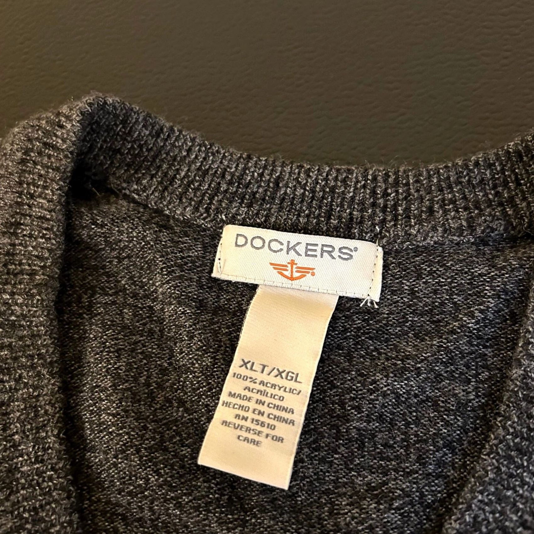 Dockers Dockers Sweater Vest Mens XL Tall XLT Asphalt Gray V-Neck Layering Cable-Knit Pullover Casual Business Casual Shirt/Cardigan Size US XL / EU 56 / 4 - 2 Thumbnail