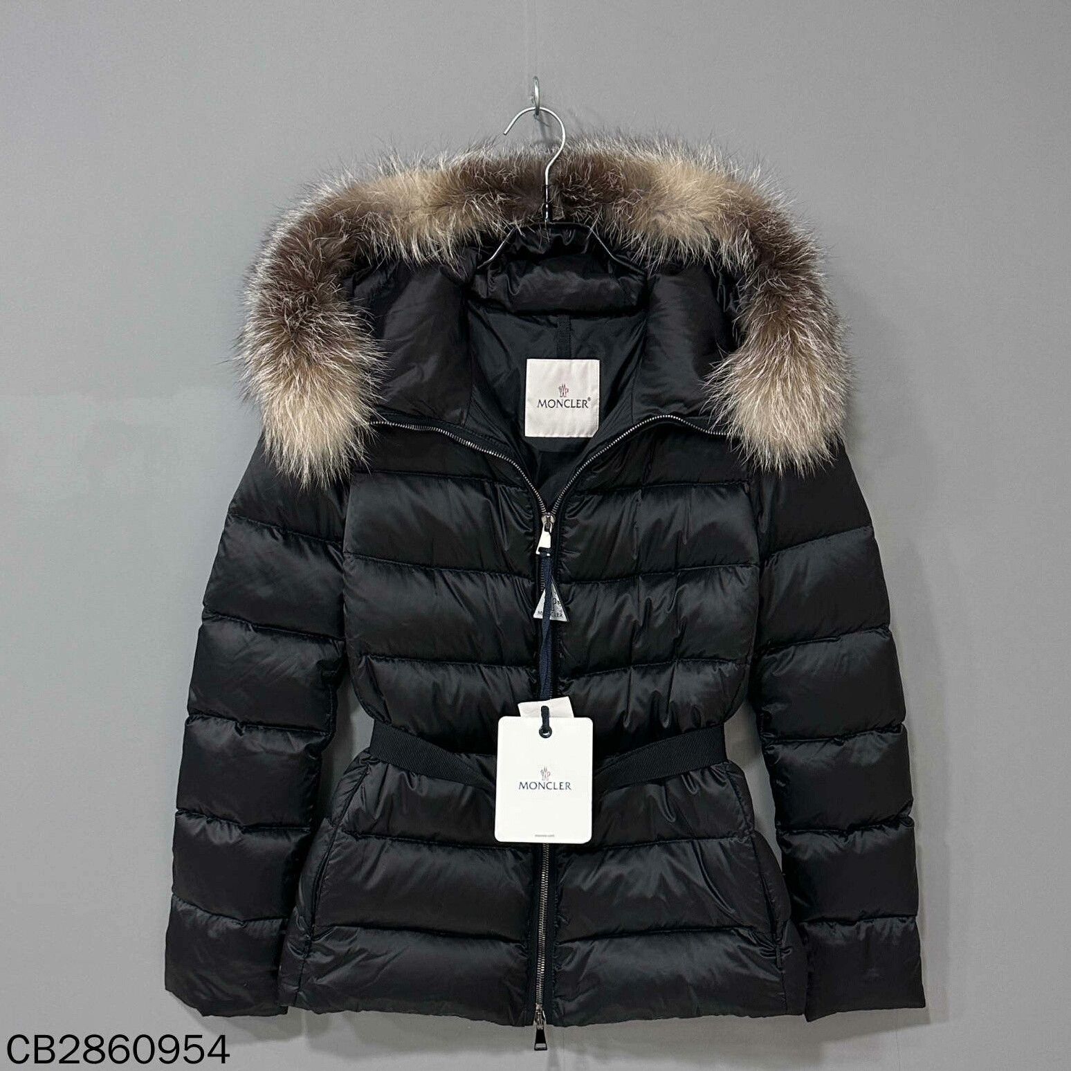 Moncler Moncler Down Slim Down Jacket S Women Size S / US 4 / IT 40 - 1 Thumbnail