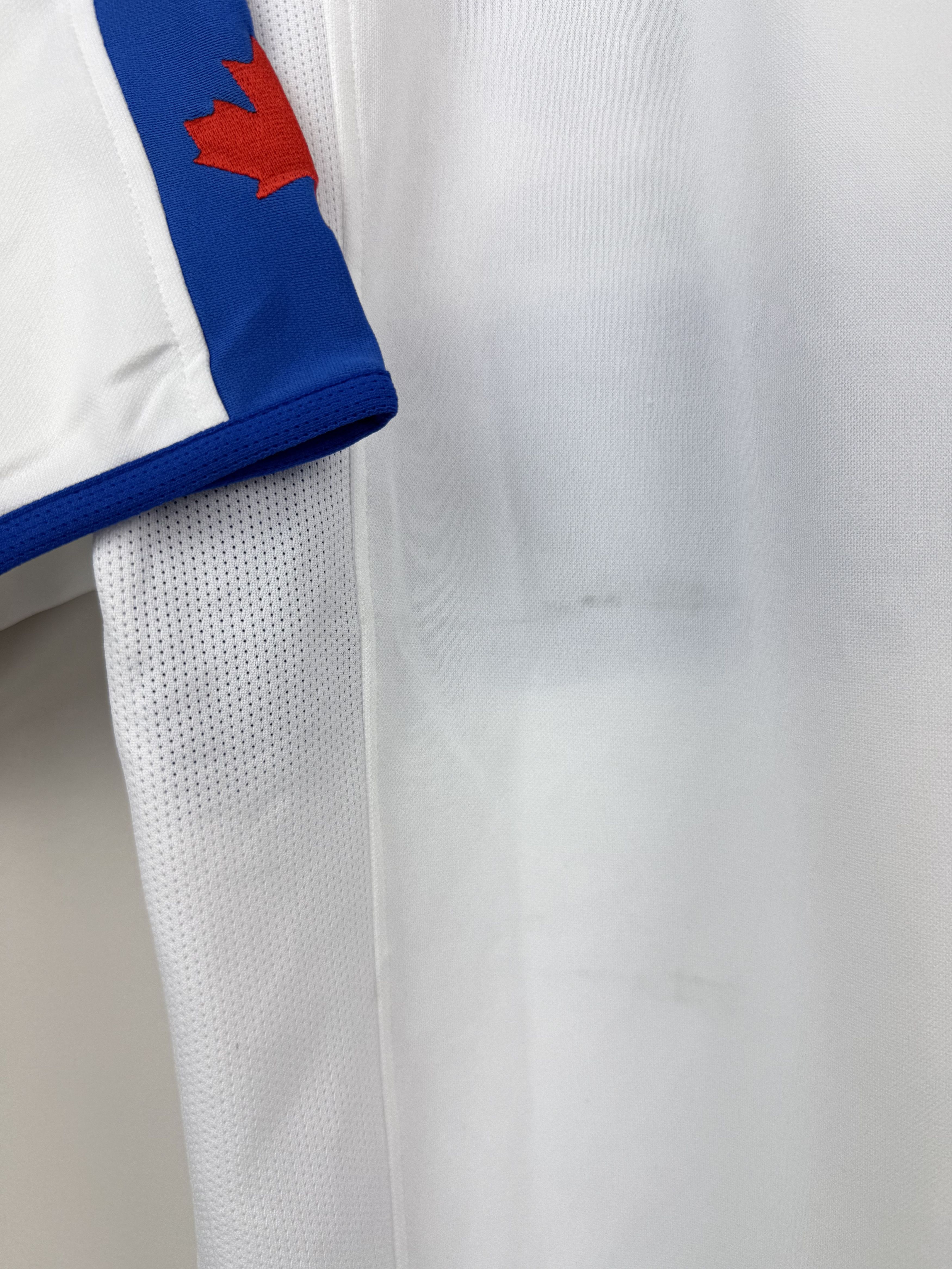 Umbro BNWT Vancouver Whitecaps 2006/07 Home [S] Soccer Jersey Size US S / EU 44-46 / 1 - 8 Thumbnail