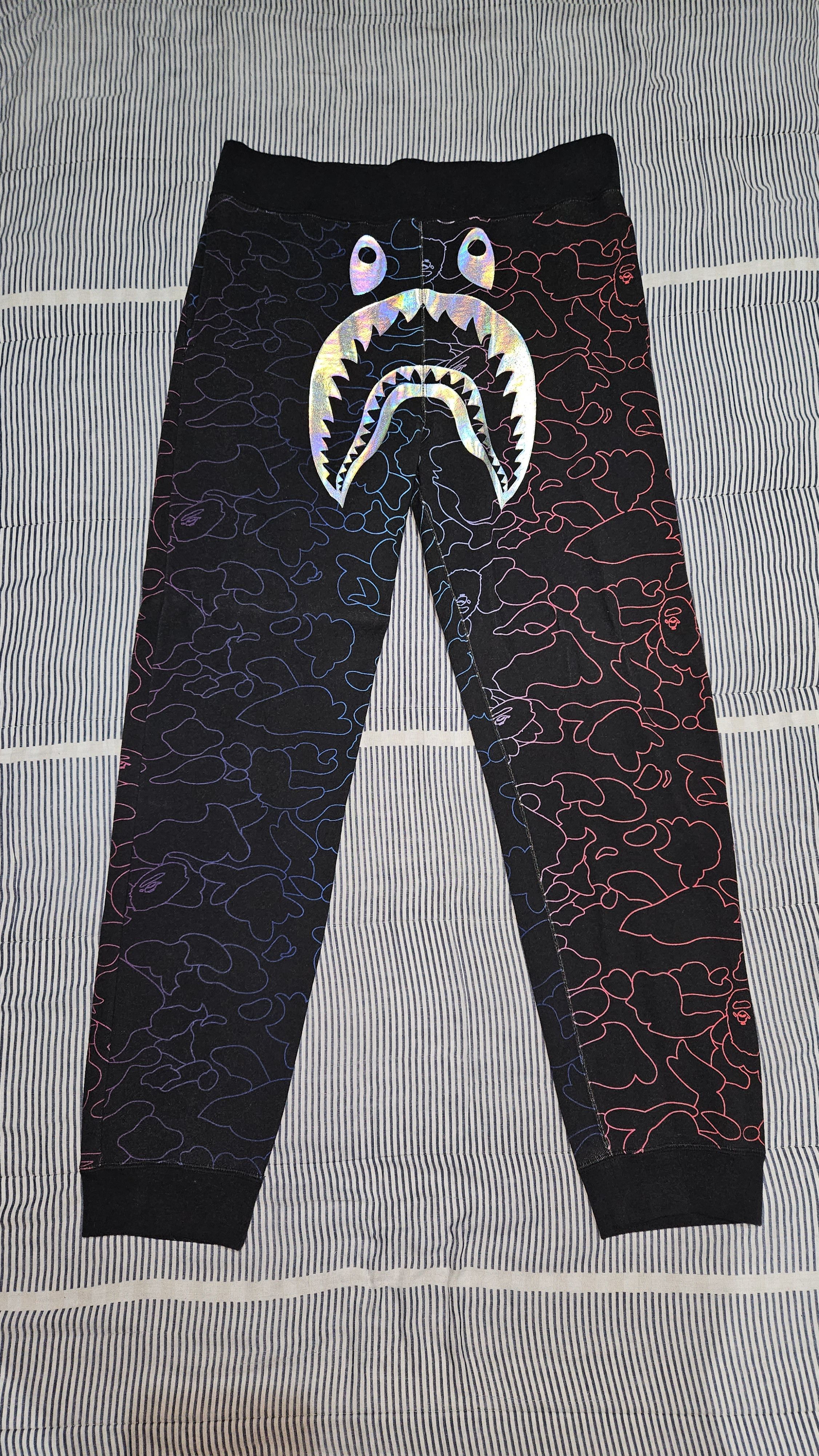 Bape Bape Pencil Camo Hologram Shark Sweatpants XL Size US 36 / EU 52 - 2 Thumbnail