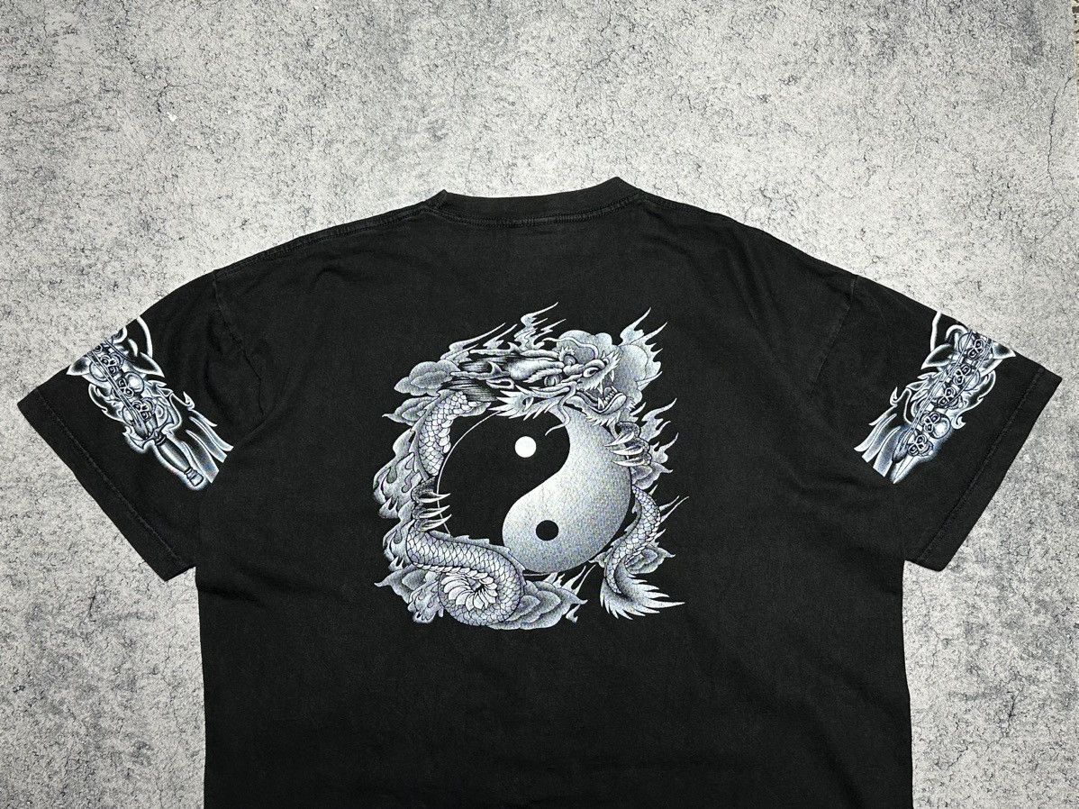 Vintage Vintage REO Rock Dragon Yin Yang Skulls T-Shirt Size US XL / EU 56 / 4 - 9 Thumbnail