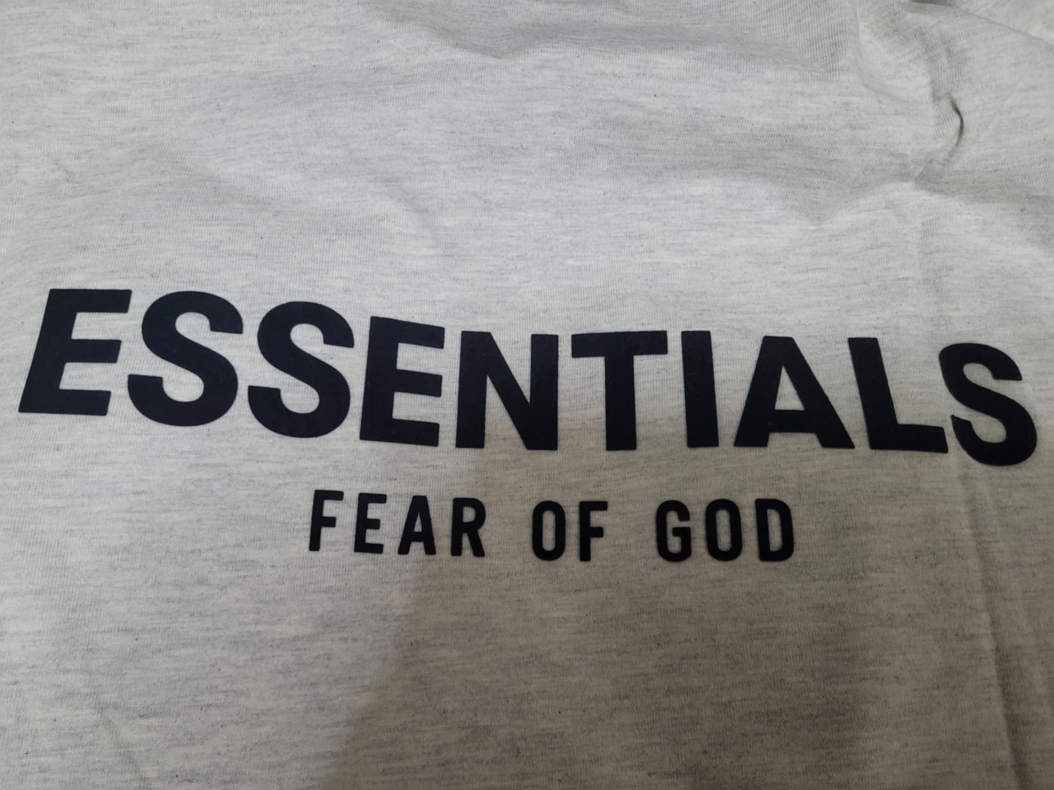 Fear of God Sz L Fear of god essentials light oatmeal tshirt SS22 Size US L / EU 52-54 / 3 - 6 Thumbnail