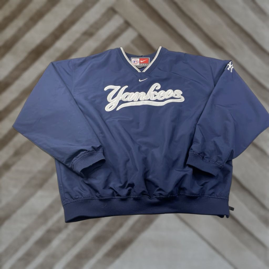 Nike VINTAGE Nike Center Swoosh Windbreaker Pullover Jacket XL Blue Men Regular Size Embroidered Logo 90s Sports Lightweight All Seasons Size US XL / EU 56 / 4 - 1 Thumbnail