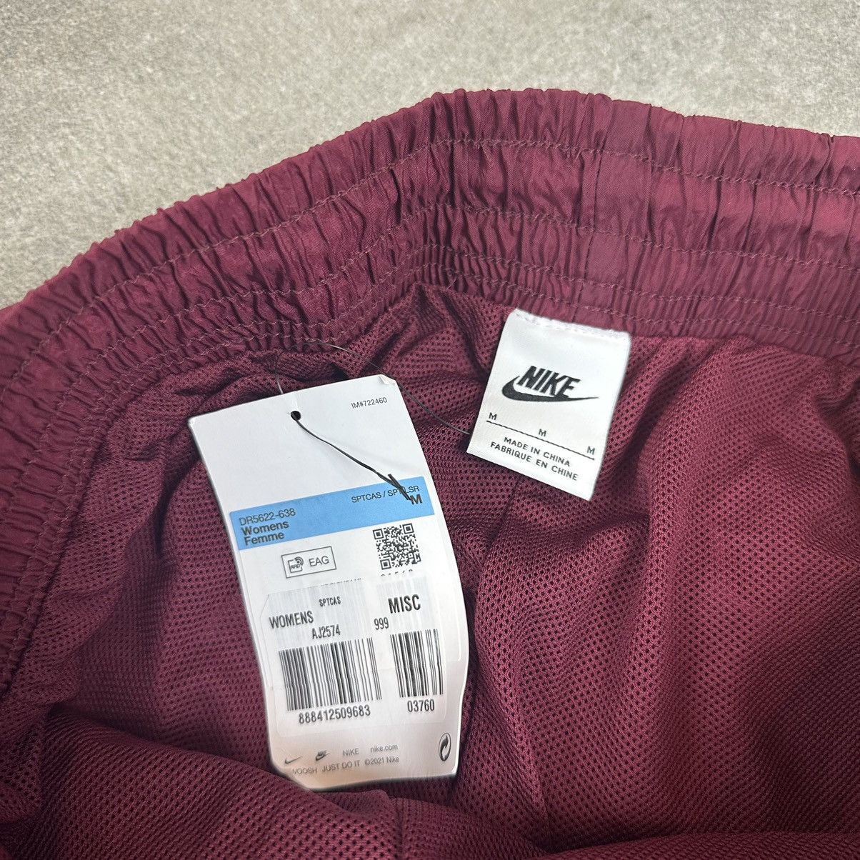 Nike Nike jogger baggy pants M red streetwear swoosh Size US 32 / EU 48 - 3 Thumbnail