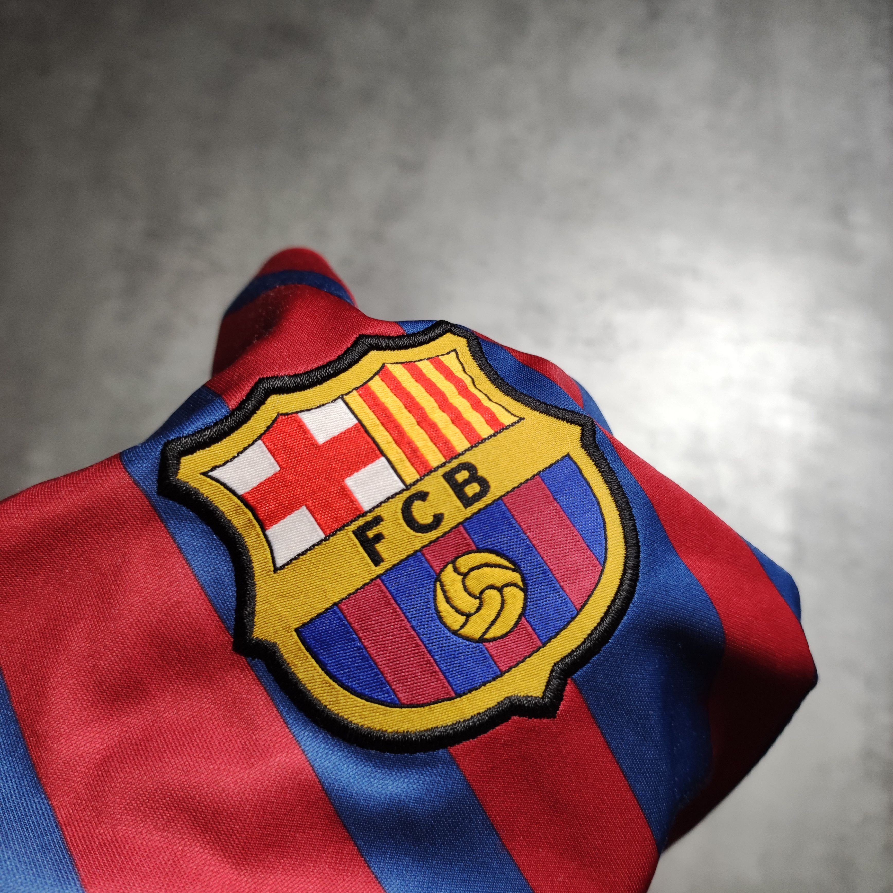 Nike RARE FC Barcelona x Nike Football 2011/12 Home Jersey Size US M / EU 48-50 / 2 - 7 Thumbnail