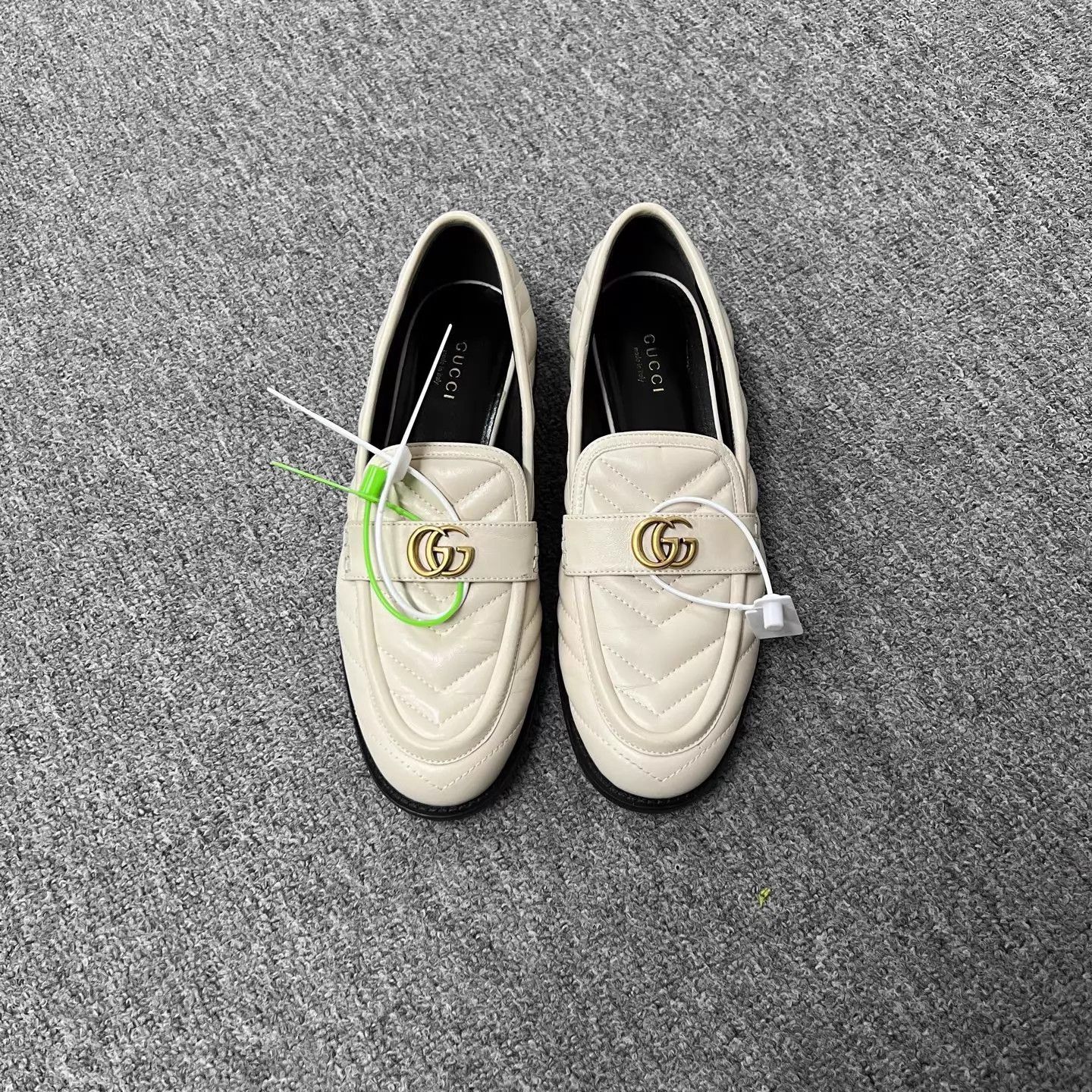 Gucci Gucci GG Gold Buckle Cream Loafer 38 99 New Size US 7.5 / IT 37.5 - 2 Thumbnail