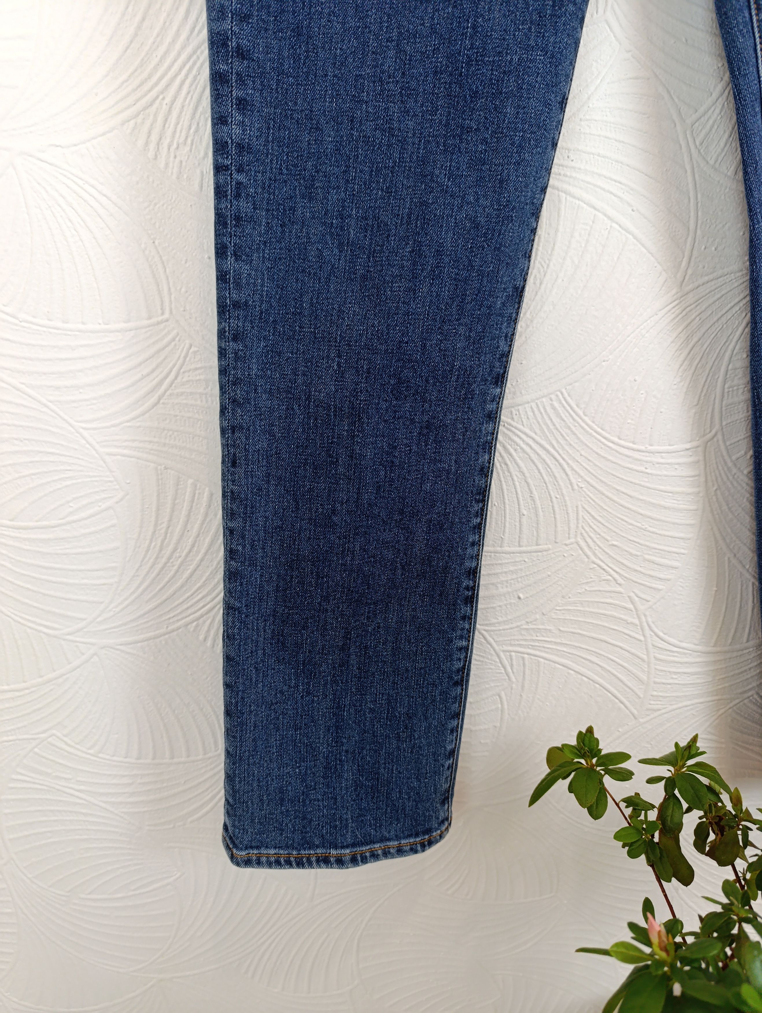 Burberry BURBERRY LONDON ENGLAND SLIM CROP WOMENS JEAN'S Size 25" / US 0 / IT 36 - 13 Thumbnail