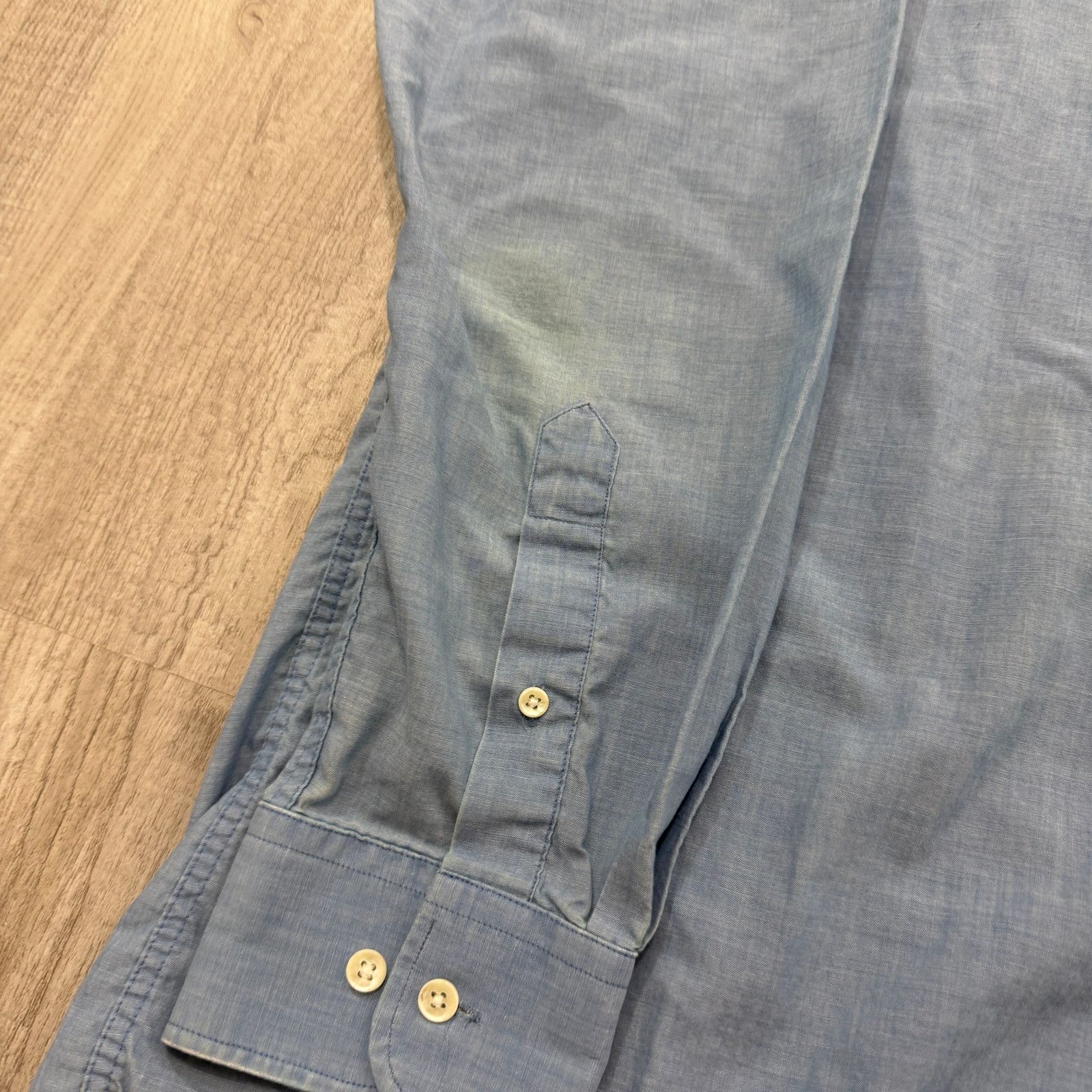 Vintage Vintage Members Only Chambray Button Shirt 16 Large Blue 70s Size US L / EU 52-54 / 3 - 6 Thumbnail