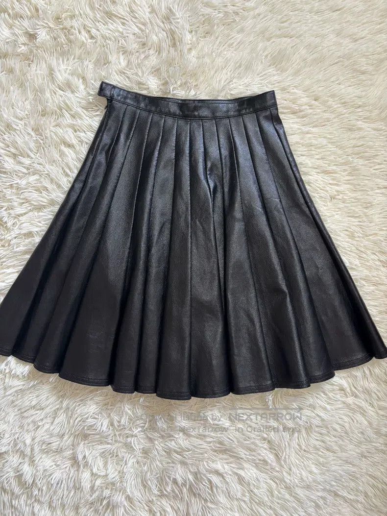 Comme des Garcons Comme Des Garcons size S Pleated skirt, leather skirt Size 23" - 1 Thumbnail