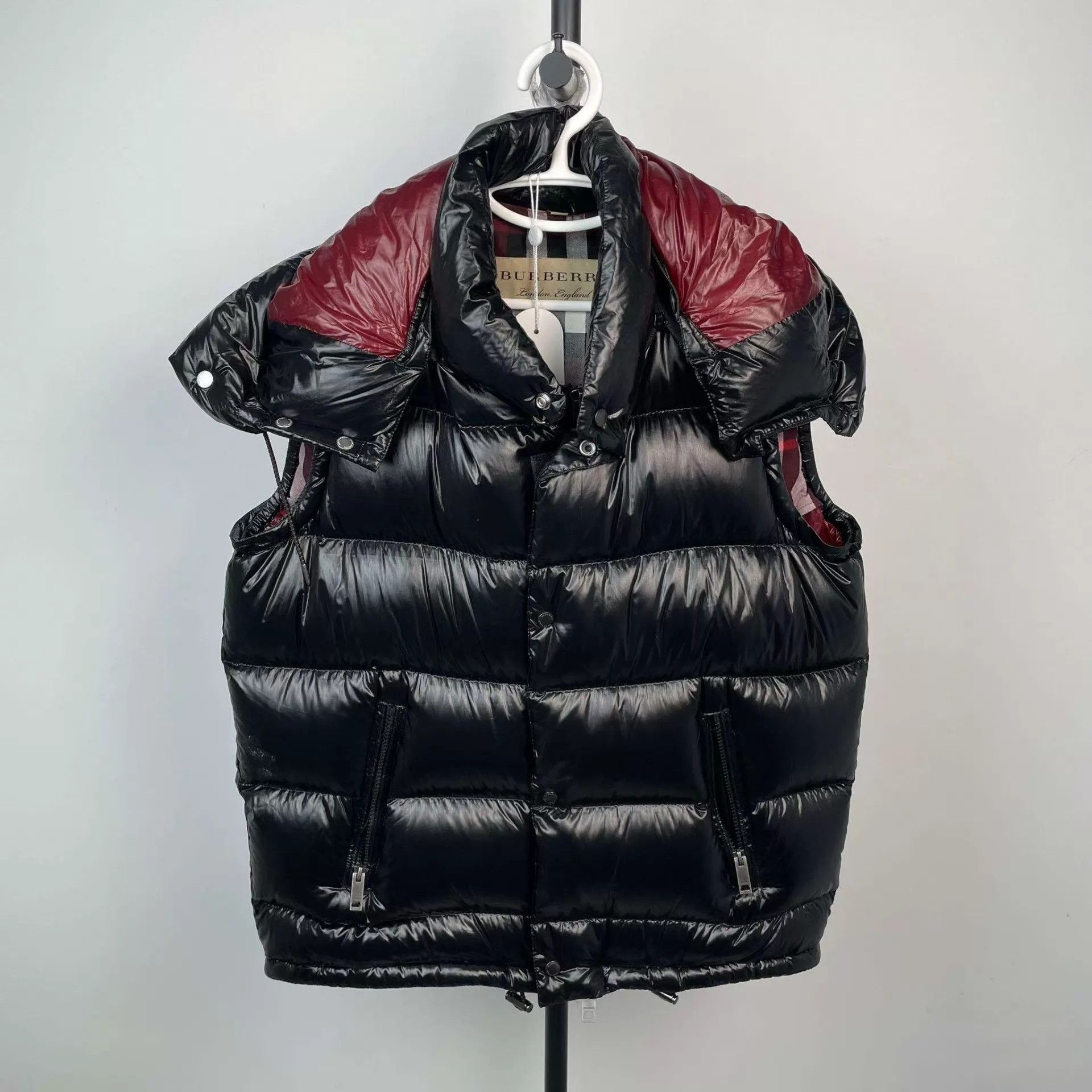 Burberry Burberry down vest 97 new 50 black Size US M / EU 48-50 / 2 - 1 Thumbnail