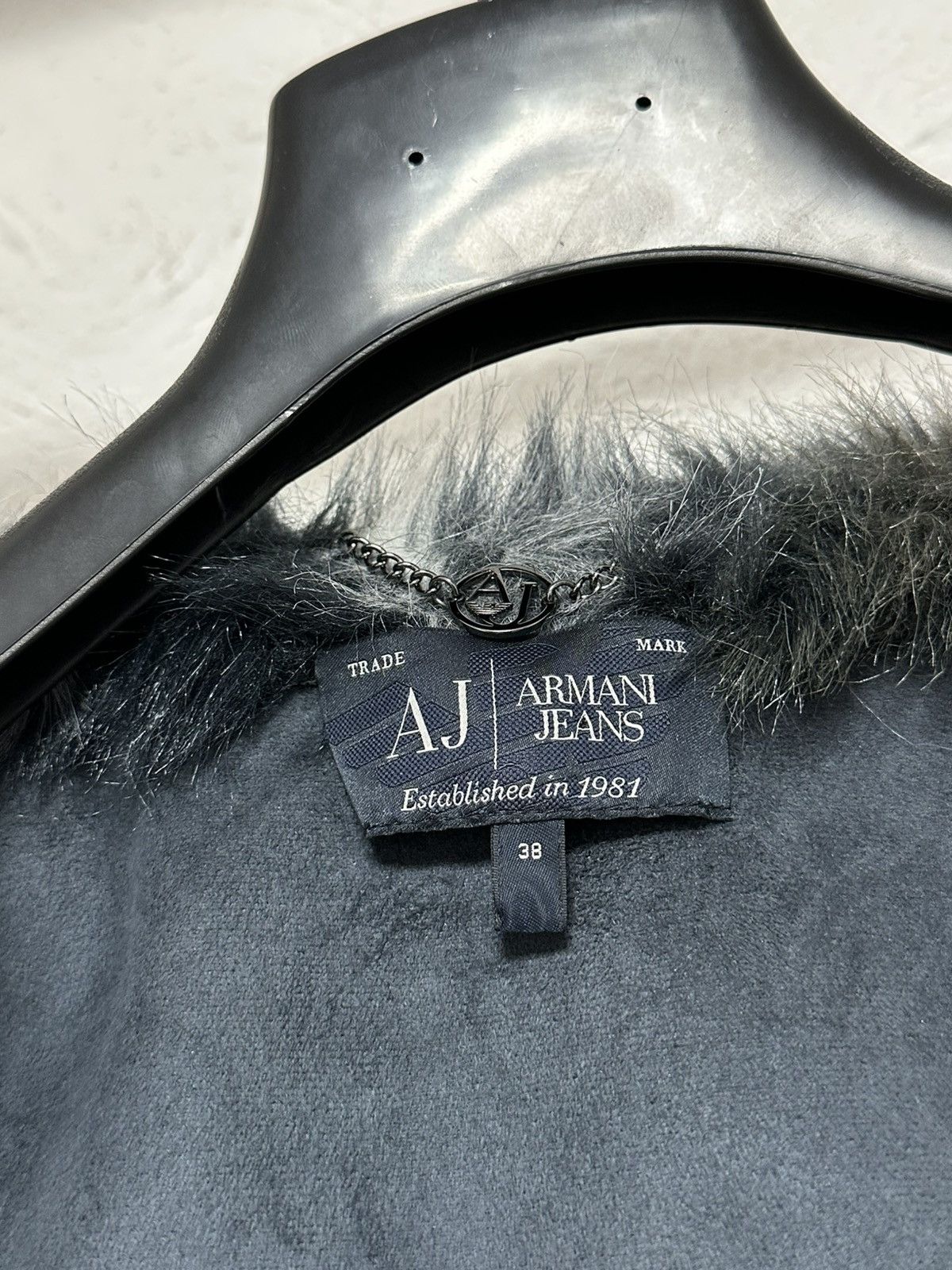 Armani × Japanese Brand Armani Jeans Faux Fur Vest M Size Hysteric Glamour Size M / US 6-8 / IT 42-44 - 6 Thumbnail