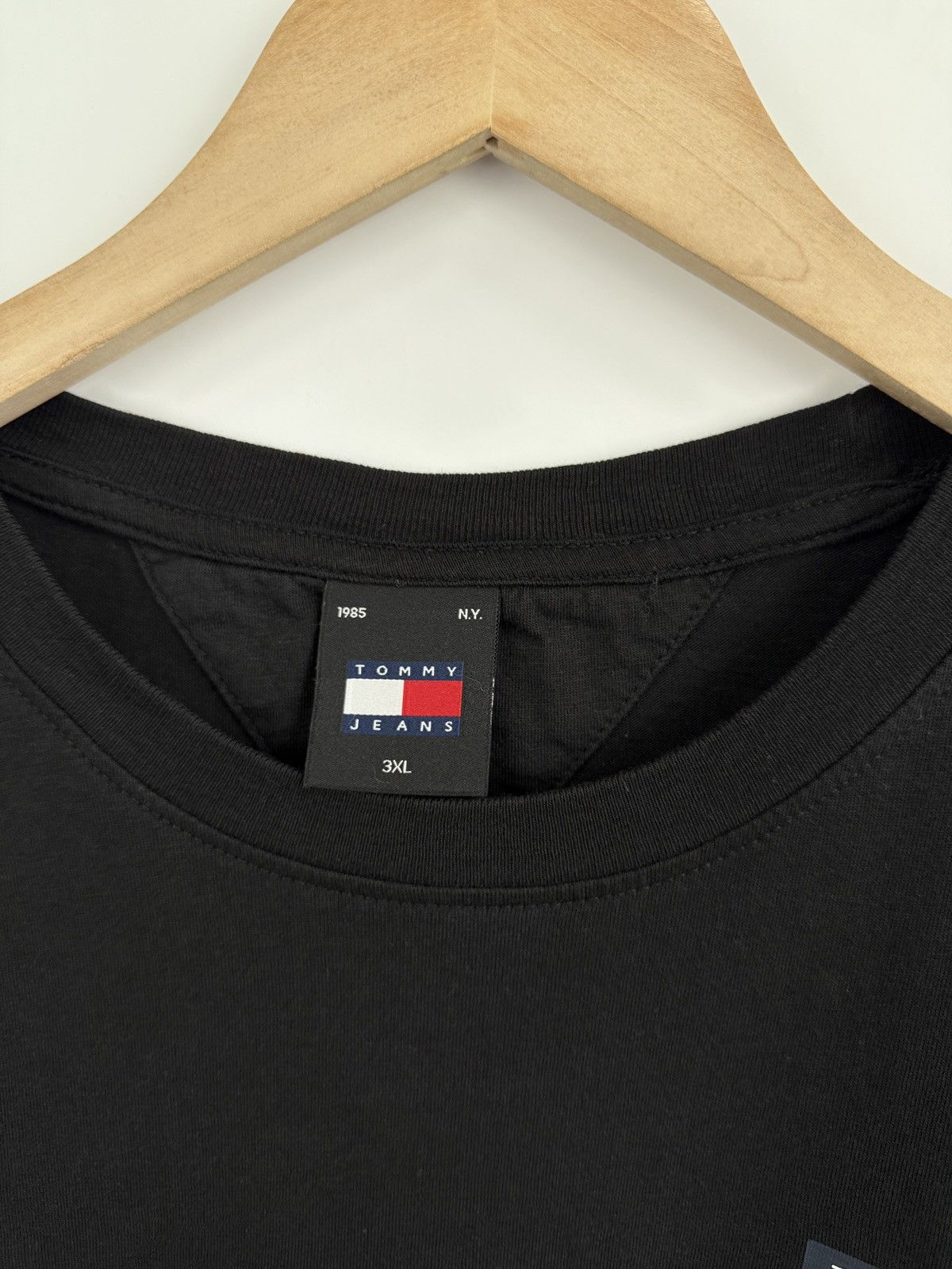 Tommy Hilfiger 🇺🇸 Tommy Hilfiger New York T-Shirt Rare Retro Hype Y2K Size US XXL / EU 58 / 5 - 8 Thumbnail