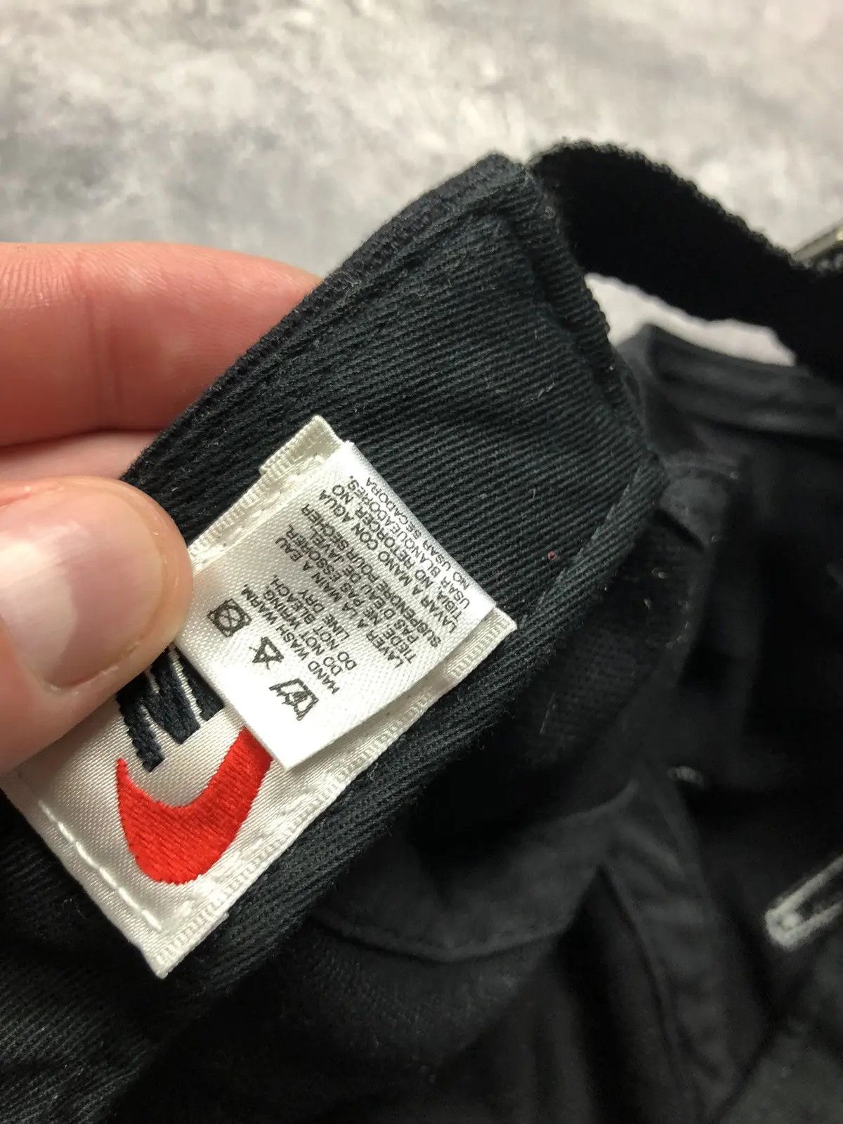 Nike NIKE Vintage 1990s Centre Logo Big Logo Black Streetwear Cap Size ONE SIZE - 7 Thumbnail