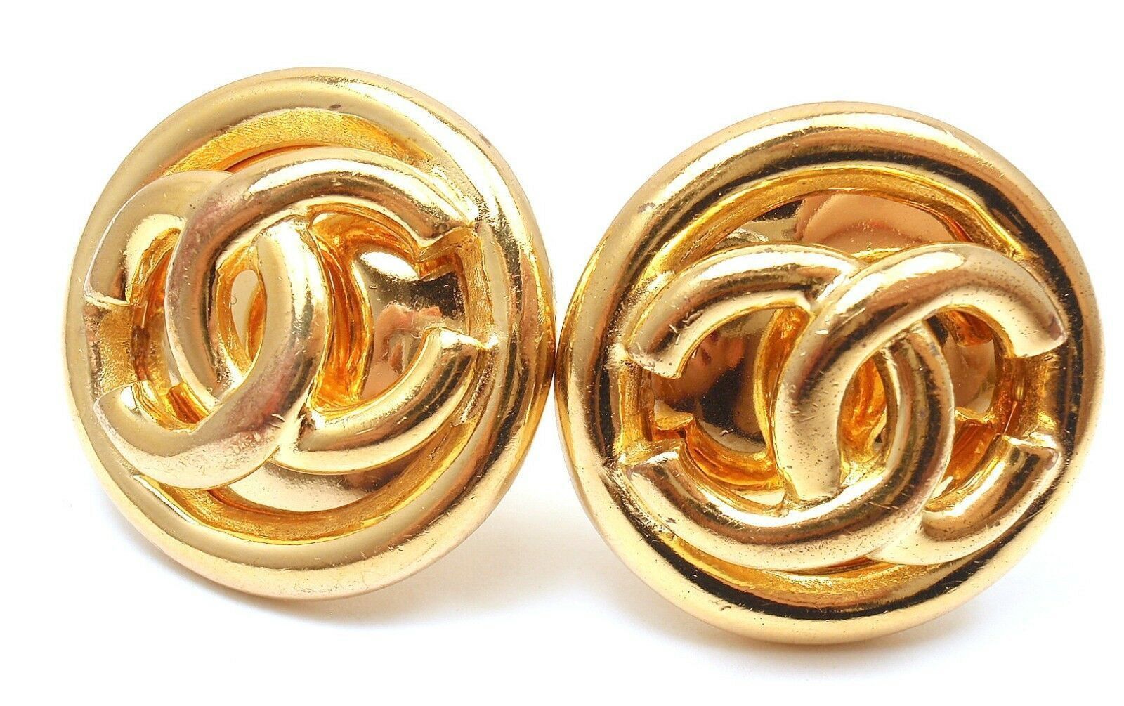 Gold Tone CC Logo Simple Classic Clip-On Large Earrings