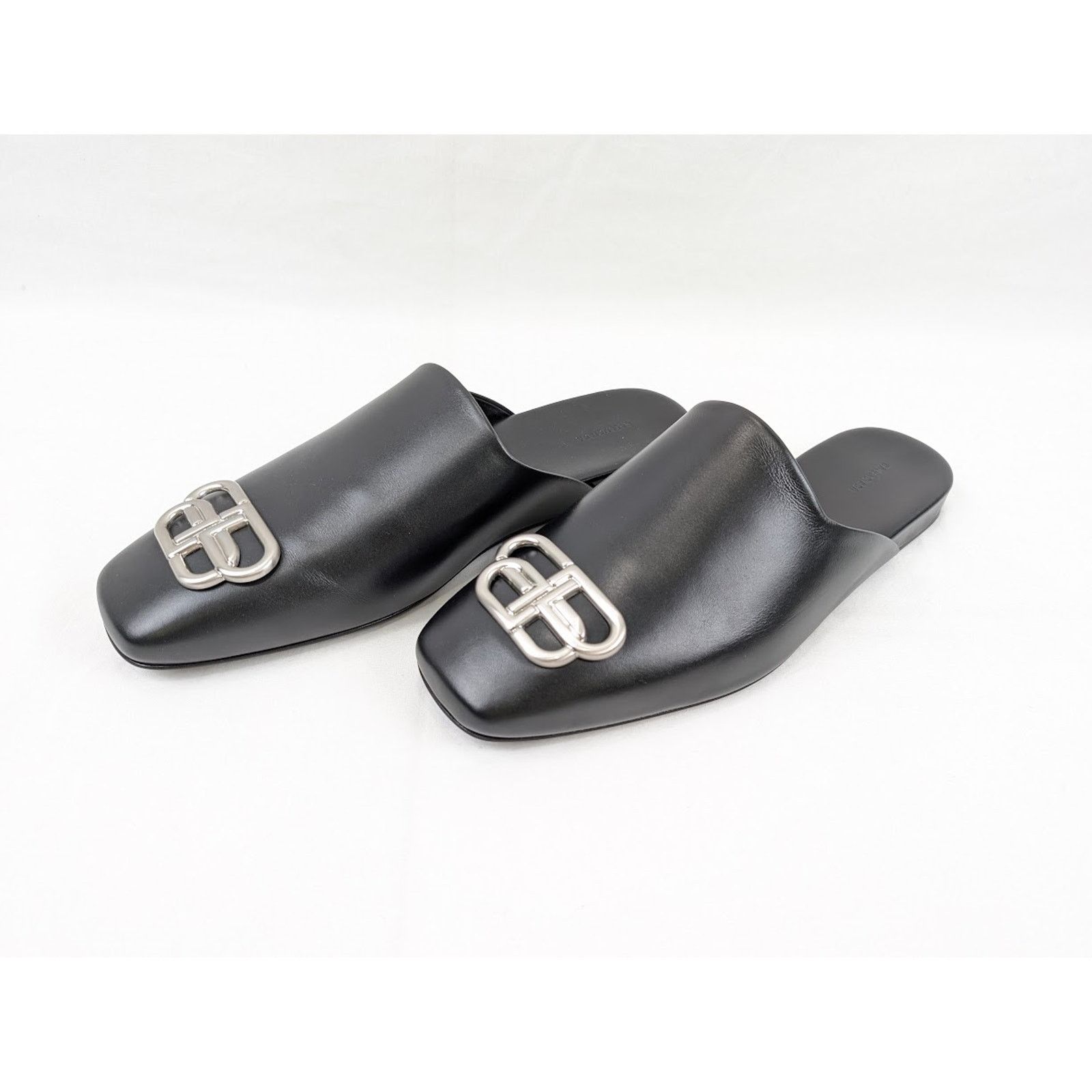 Balenciaga o1rshd1 Q:2 / Cosy BB Mules in Black/Nikel Size US 9 / EU 42 - 17 Thumbnail