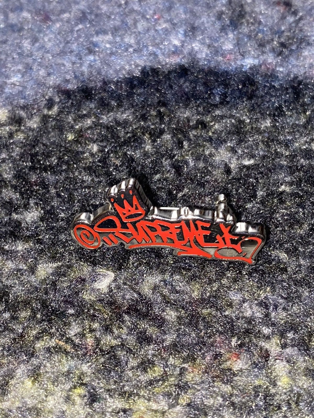 Supreme Supreme K Logo Pin Size ONE SIZE - 1 Thumbnail