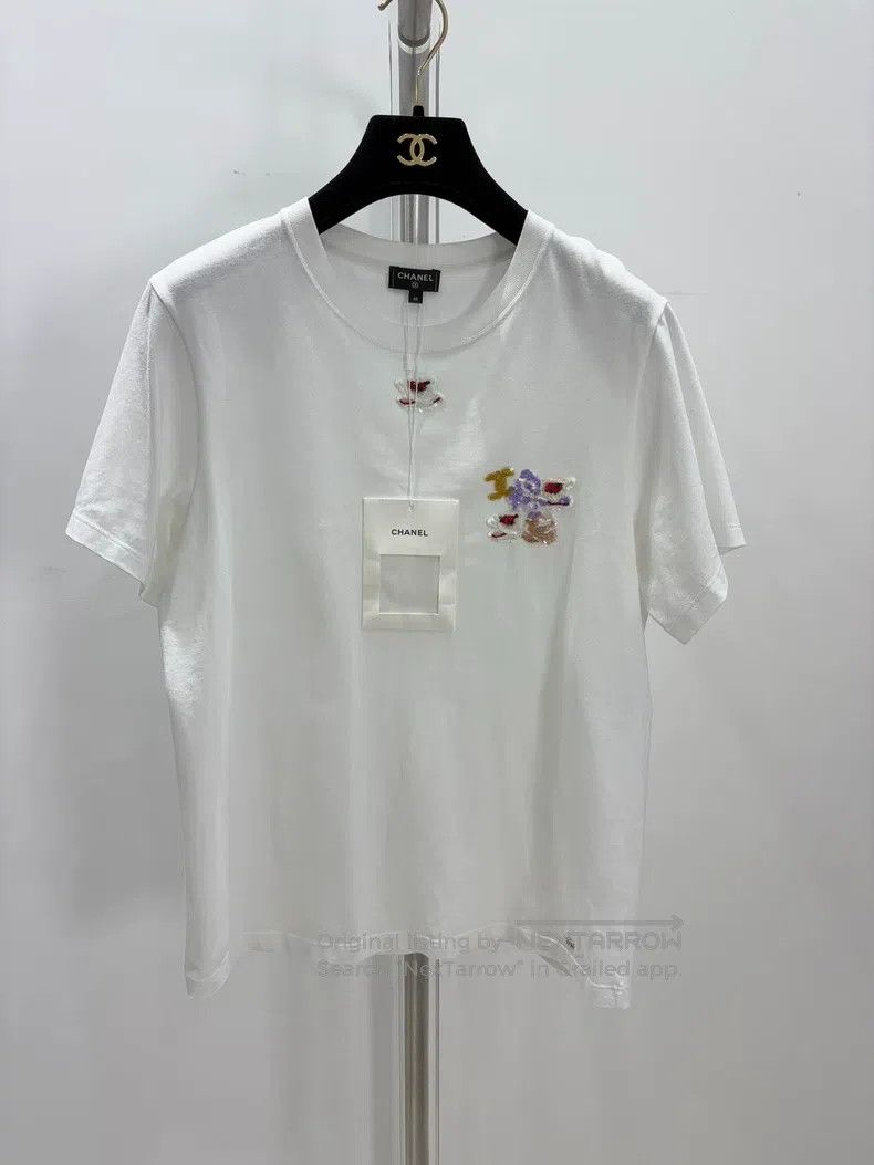 Chanel Chanel High-end handicraft workshop white beaded T-shirt Size M / US 6-8 / IT 42-44 - 1 Thumbnail