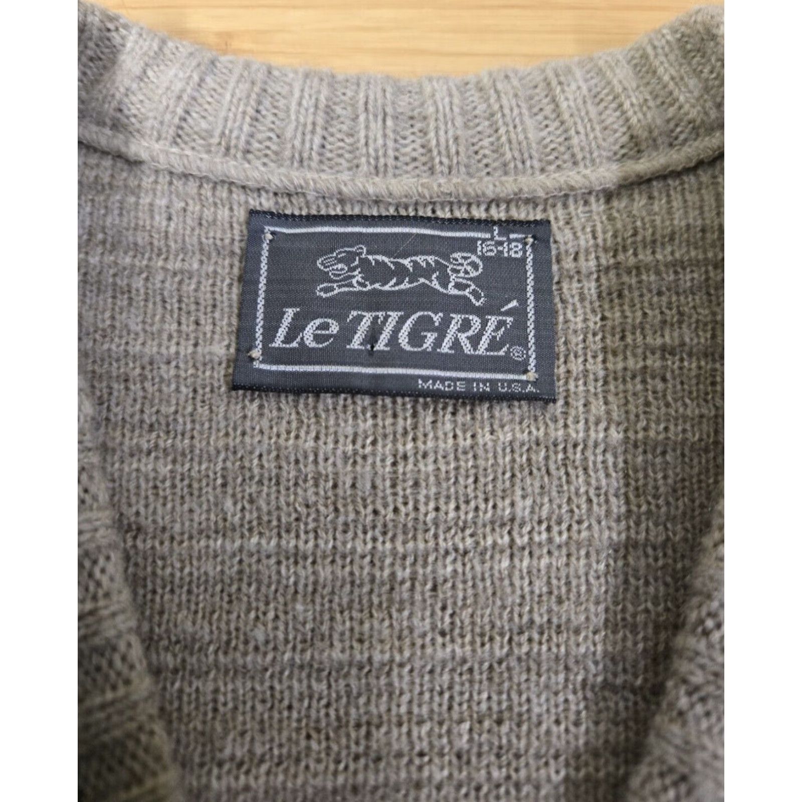 Vintage VINTAGE Le Tigre Sweater Vest Shirt 16-18 Adult Large Brown 80s Made In USA Mens Size US L / EU 52-54 / 3 - 3 Thumbnail