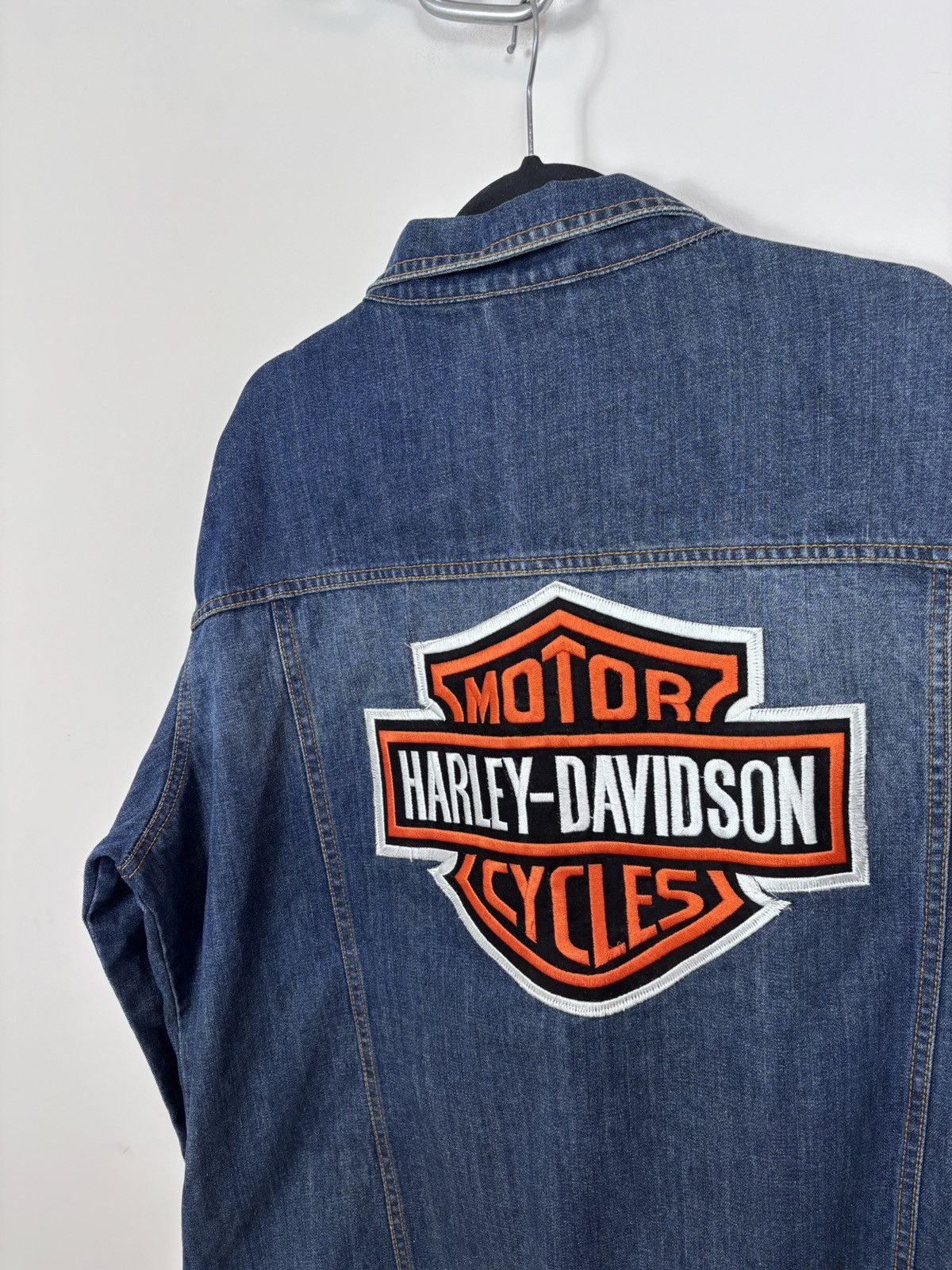 Harley Davidson Vintage Harley Davidson Big Embroidered Logo Denim Jacket Size US XXL / EU 58 / 5 - 20 Thumbnail