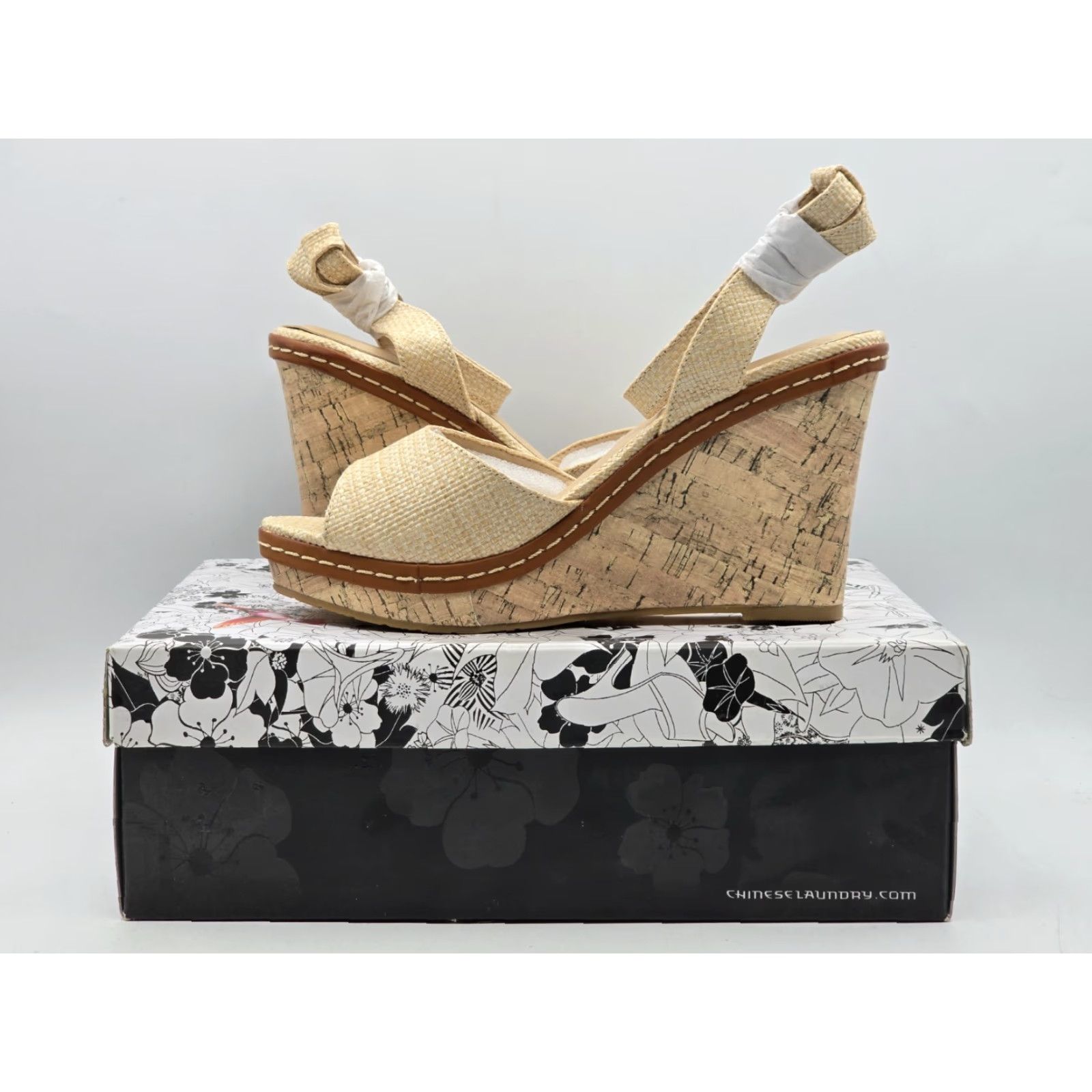 Vintage CL by Laundry Beaming Cloud Patent Wedge Sandal, Natural, 7.5 Women’s Sandal, Beaming Cloud Patent, Cork Upper, Wedge Heel, 7.5 Adult Womens Size US 8 / IT 38 - 5 Thumbnail