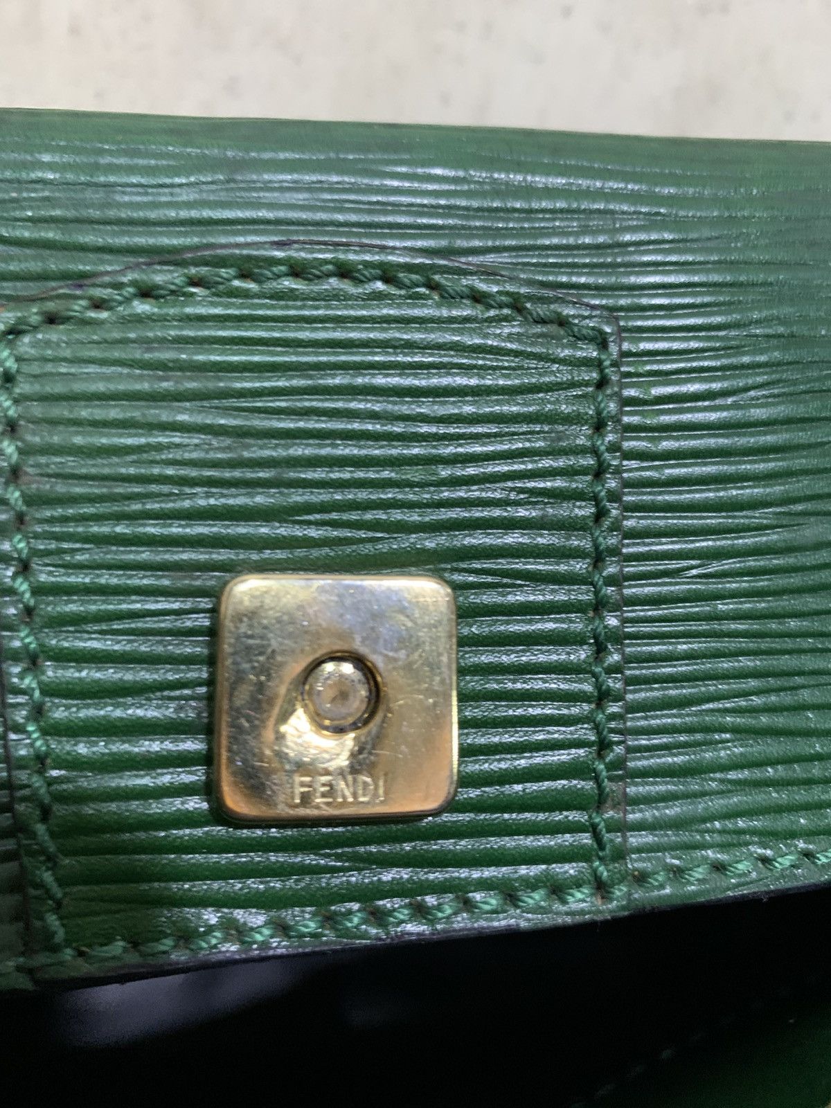 Fendi 🔥RARE VTG FENDI 499 GREEN LEATHER SHOULDER BAG Size ONE SIZE - 12 Thumbnail
