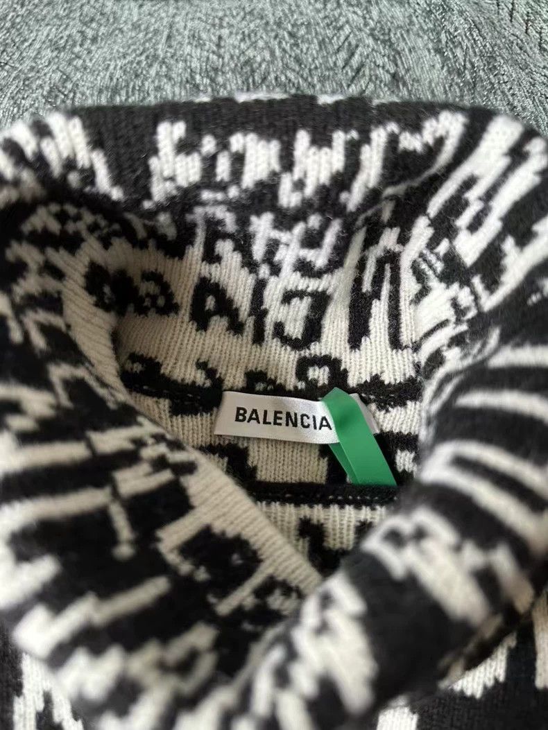 Balenciaga Balenciaga Turtleneck Bullet Screen Sweater Size US S / EU 44-46 / 1 - 3 Thumbnail