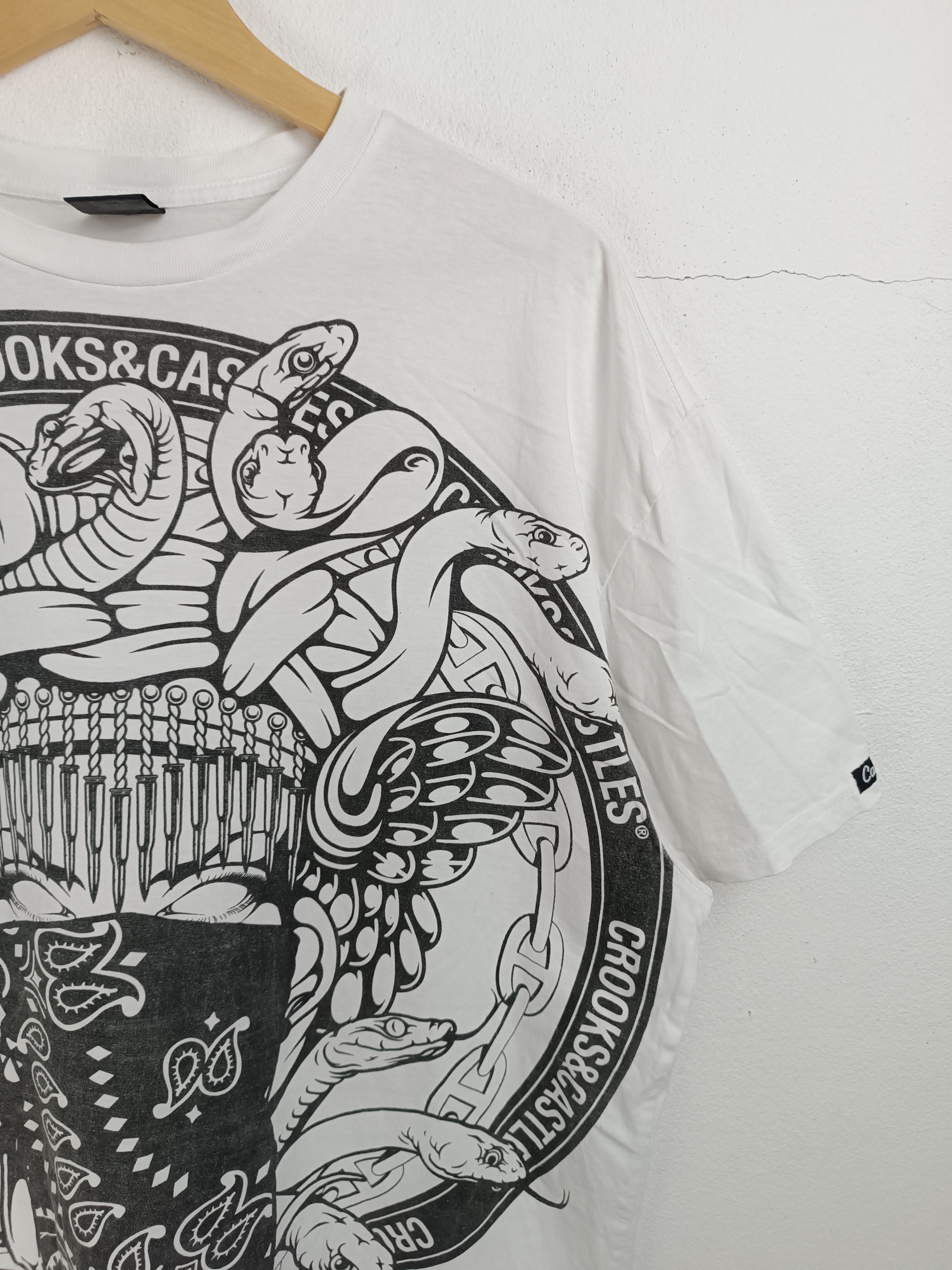 Crooks & Castles VINTAGE CROOKS & CASTLES MEDUSA OVERPRINT TEE VERY RARE Size US XL / EU 56 / 4 - 6 Thumbnail