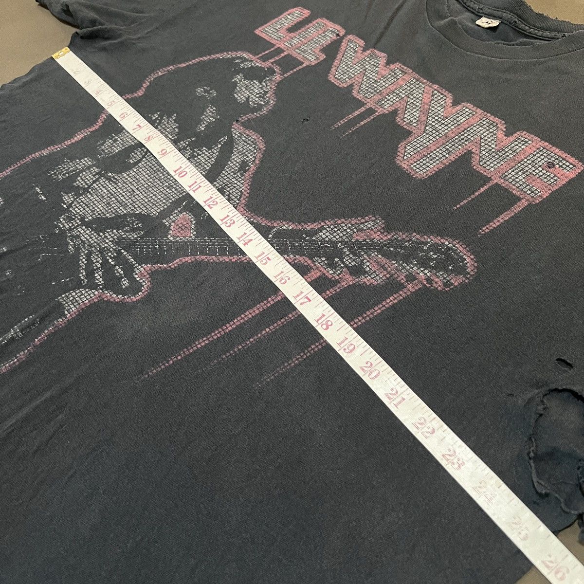 Rap Tees × Vintage Vintage Y2K 2011 Lil Wayne Promo Tour Tee 2XL Faded Thrashed Size US XXL / EU 58 / 5 - 16 Thumbnail