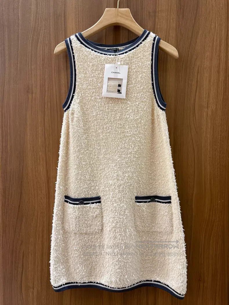 Chanel Chanel Sleeveless dress Size XS / US 0-2 / IT 36-38 - 1 Thumbnail