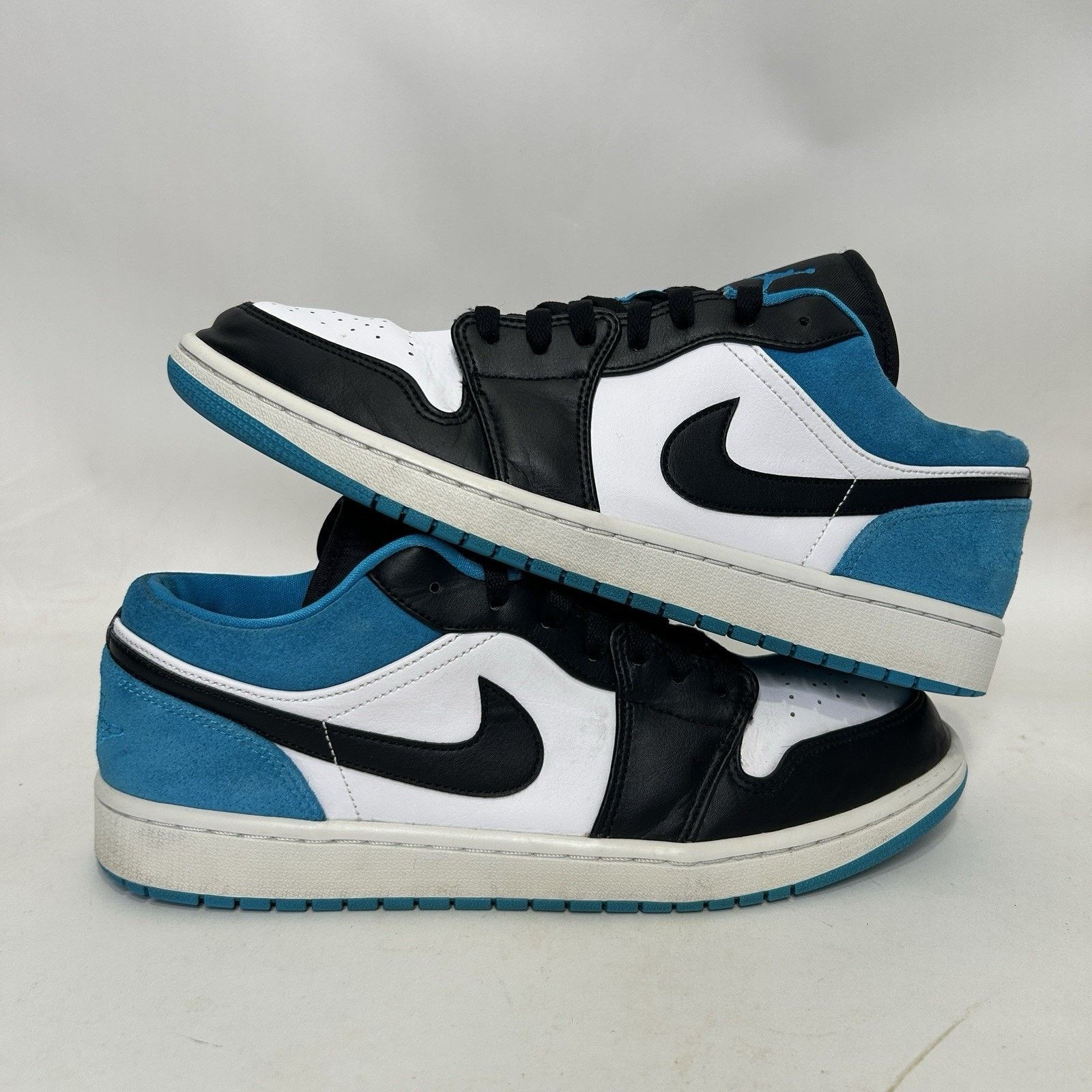 Jordan Brand Nike Air Jordan 1 Low SE “Laser Blue” Size US 12 / EU 45 - 1 Thumbnail